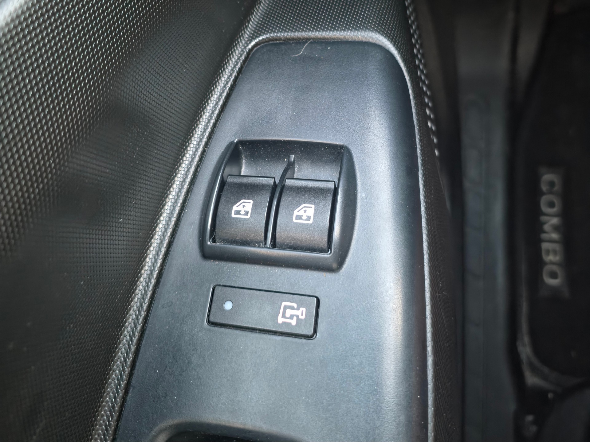 OPEL Combo 1.6 CDTI 2.4 L1H1-image-11