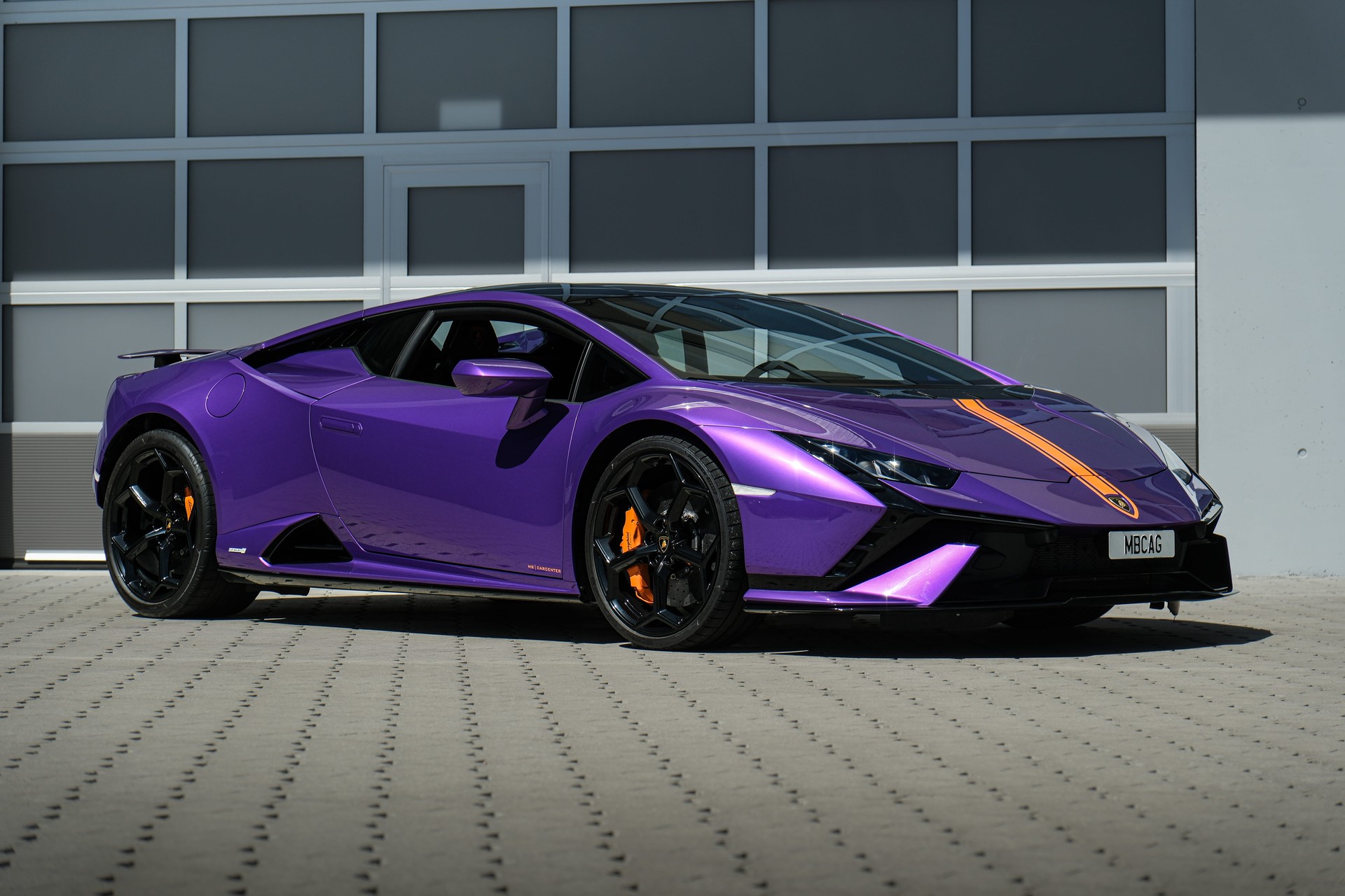 LAMBORGHINI Huracan Tecnica Coupé "viola pasifae"-image-0