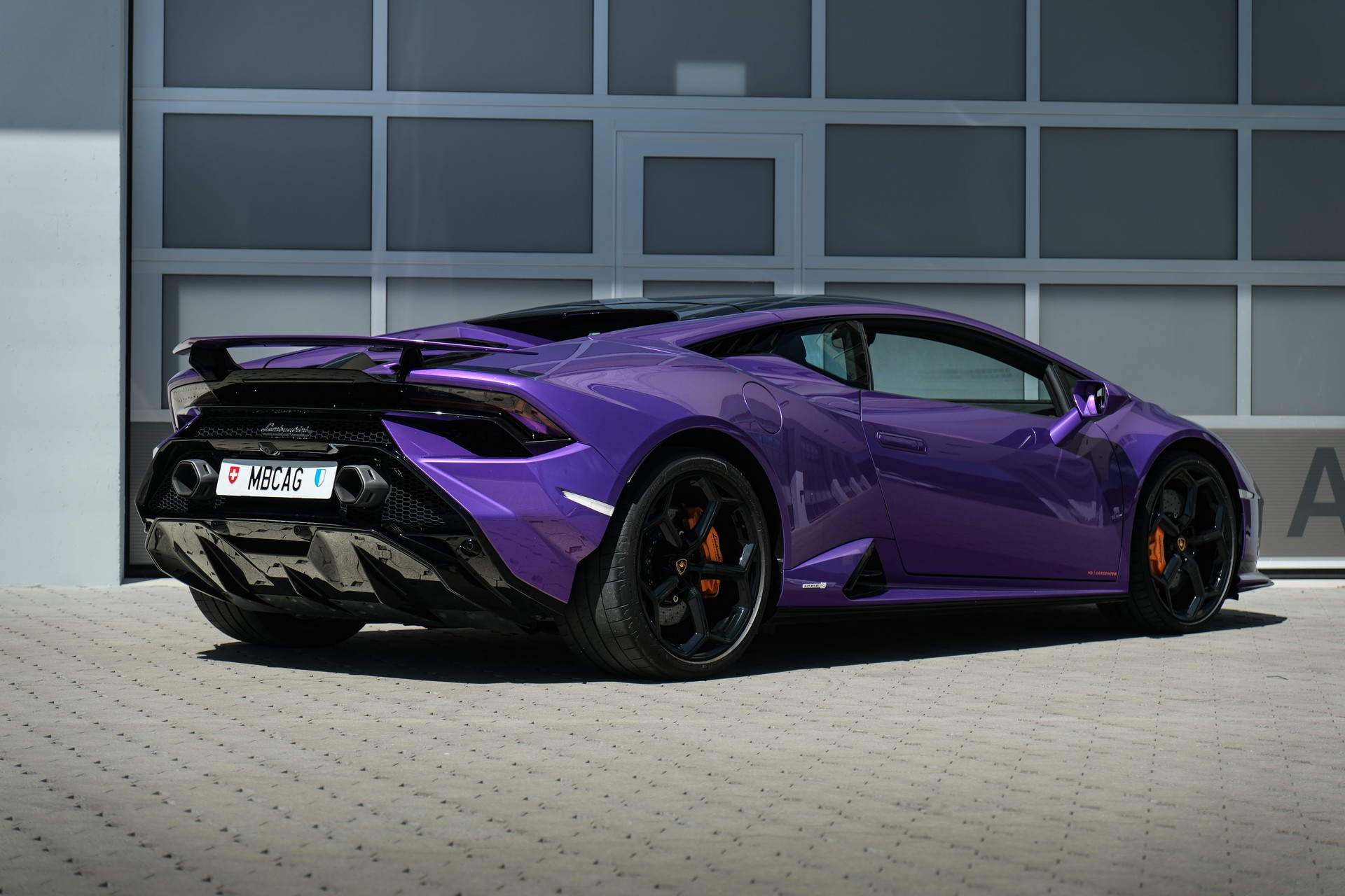LAMBORGHINI Huracan Tecnica Coupé "viola pasifae"-image-2