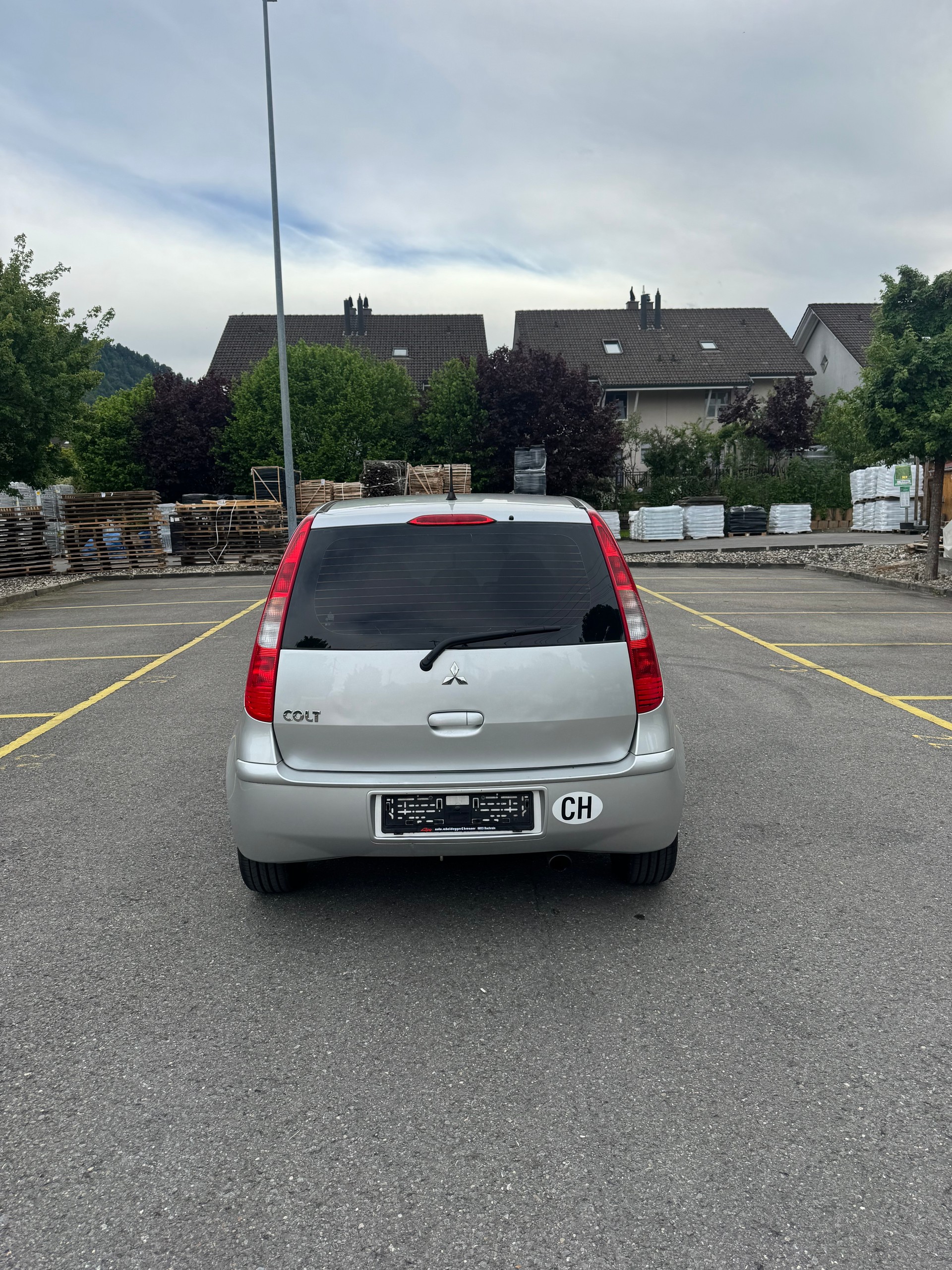 MITSUBISHI 1.5 16V Invite-image-0