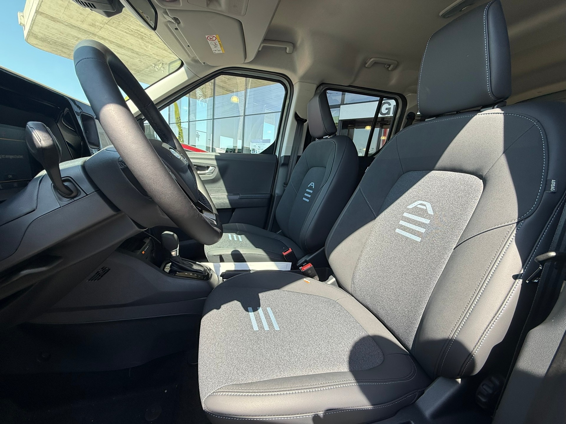 FORD Tourneo Courier 1.0 EcoBoost Active Automat-image-6