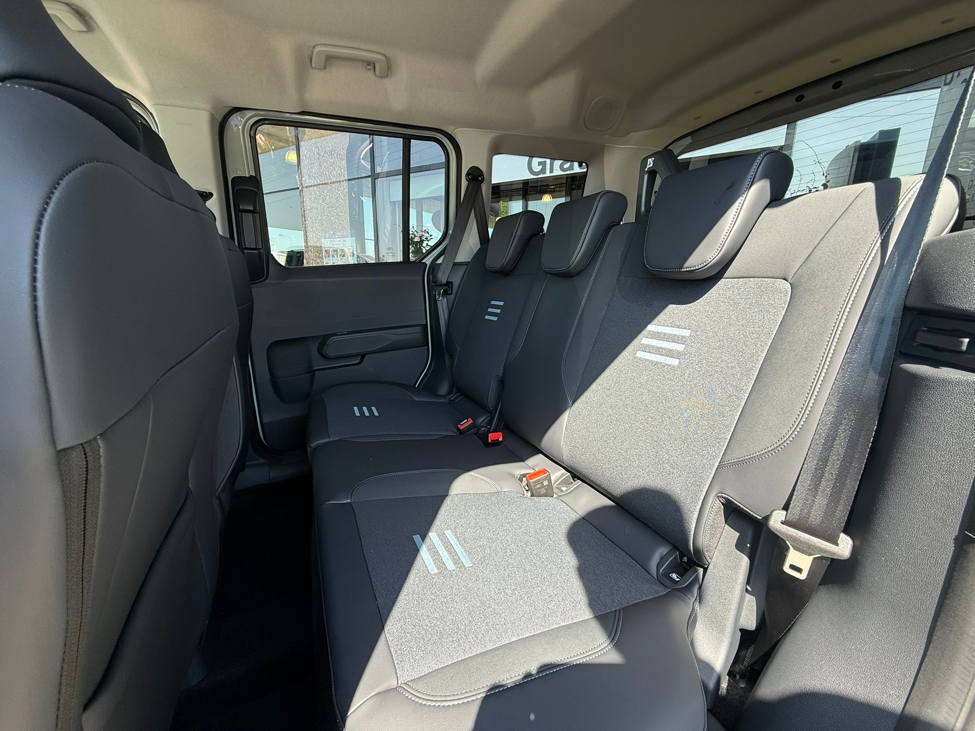 FORD Tourneo Courier 1.0 EcoBoost Active Automat-image-7