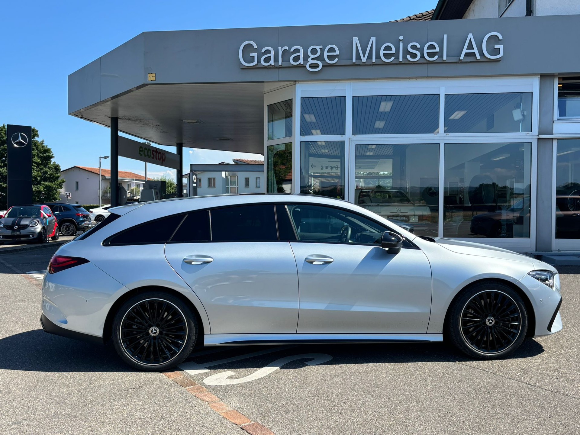 MERCEDES-BENZ CLA 250 AMG-Line 4Matic Shooting Brake-image-4