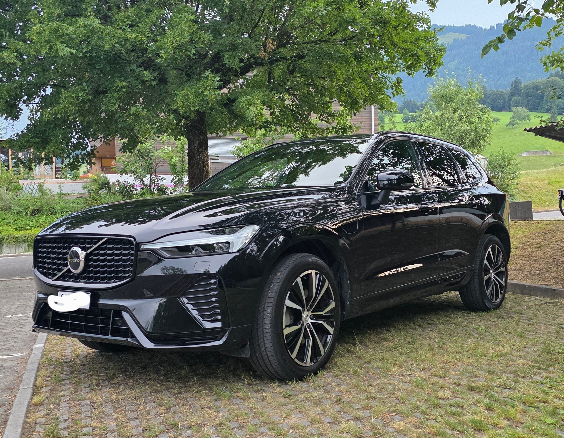 VOLVO Volvo XC60 2.0 T6 TE Ulitmate Dark eAWD-image-0