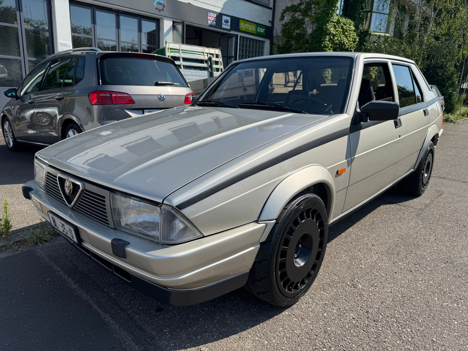 ALFA ROMEO 75 1.8 Turbo-image-1