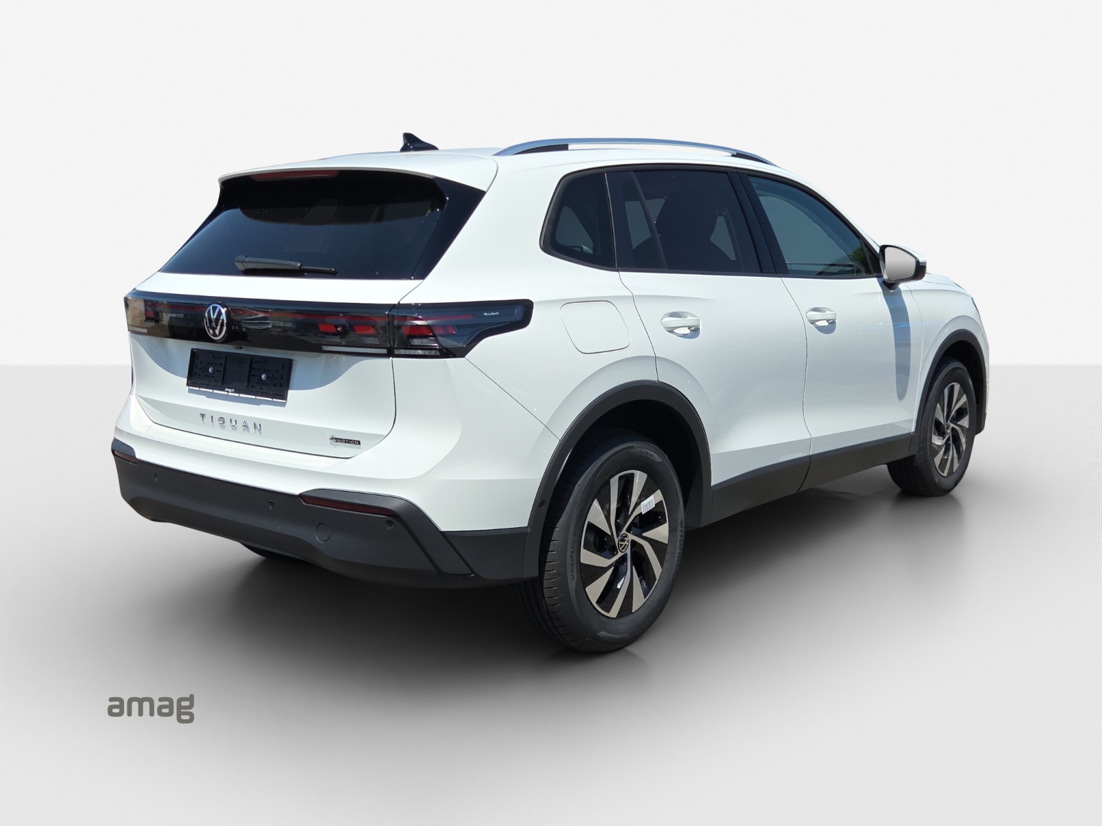 VW Tiguan 2.0 TSI DSG Life 4Motion-image-4