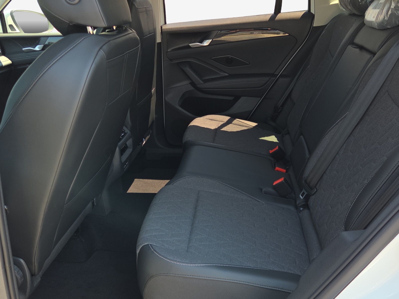 VW Tiguan 2.0 TSI DSG Life 4Motion-image-11