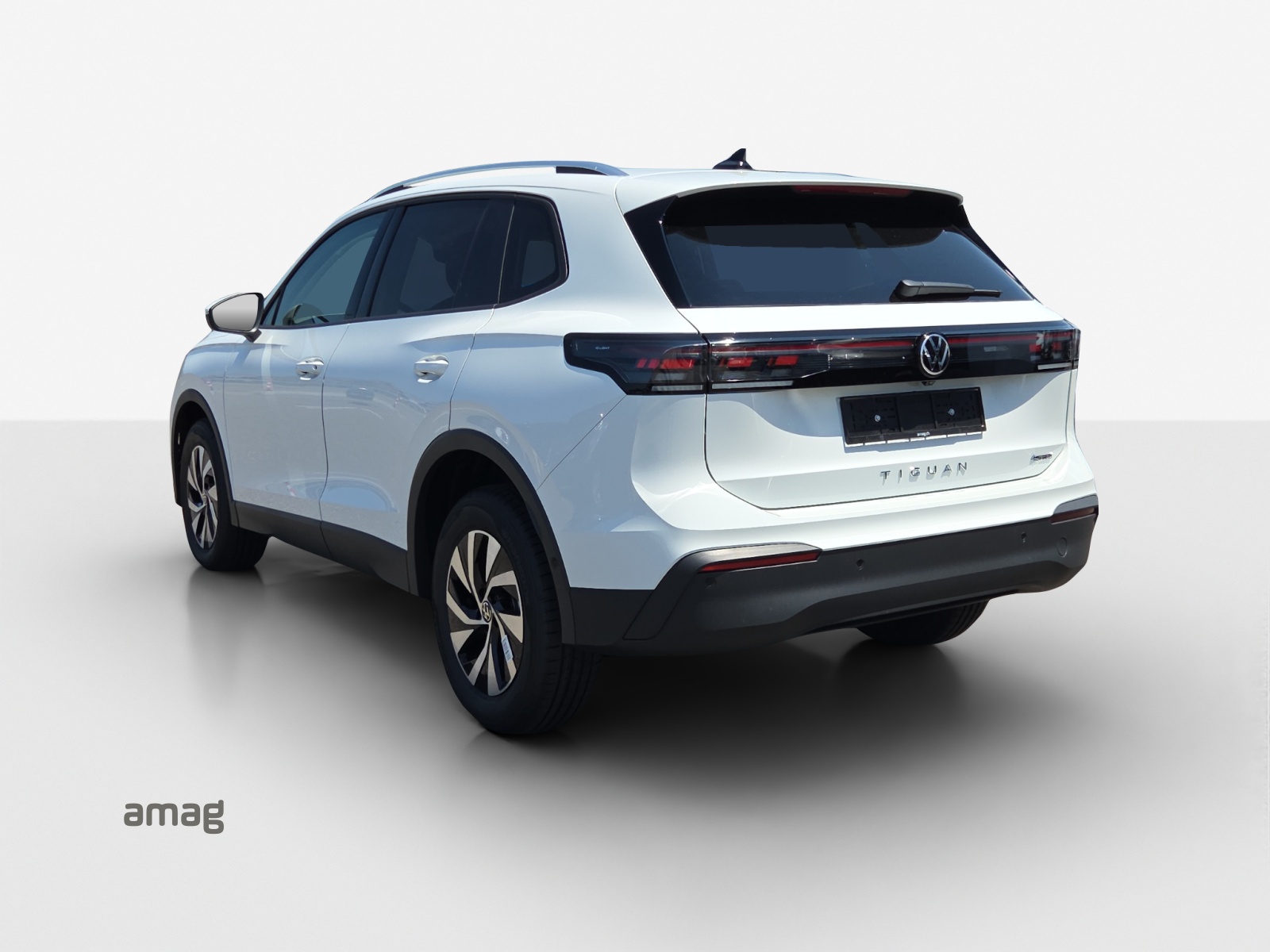 VW Tiguan 2.0 TSI DSG Life 4Motion-image-2