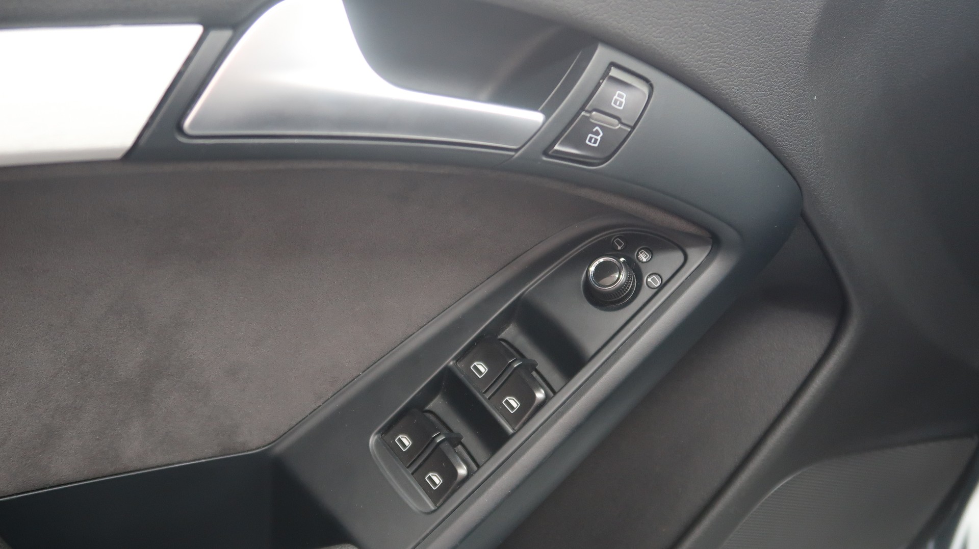 AUDI A5 S-Line 2.0 TFSI quattro S-tronic / CH / 3 jeux de roues / TOP-image-26