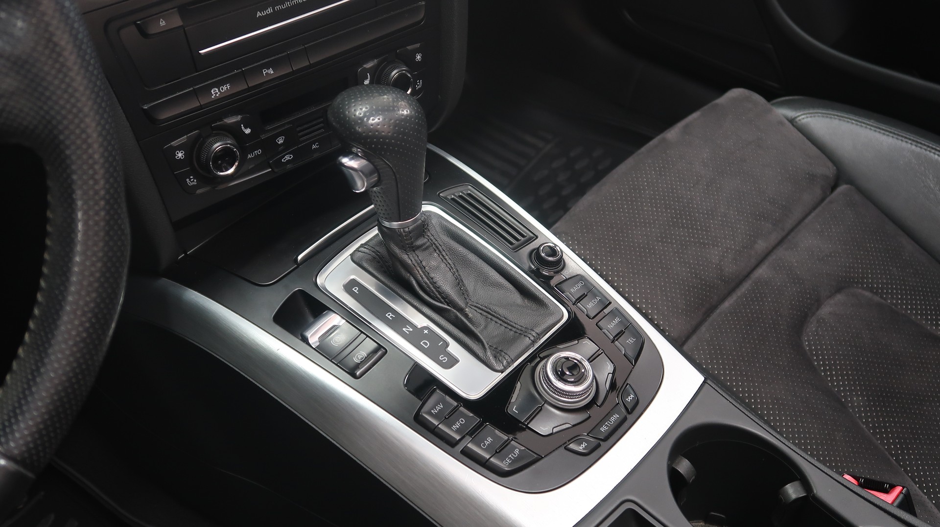 AUDI A5 S-Line 2.0 TFSI quattro S-tronic / CH / 3 jeux de roues / TOP-image-23