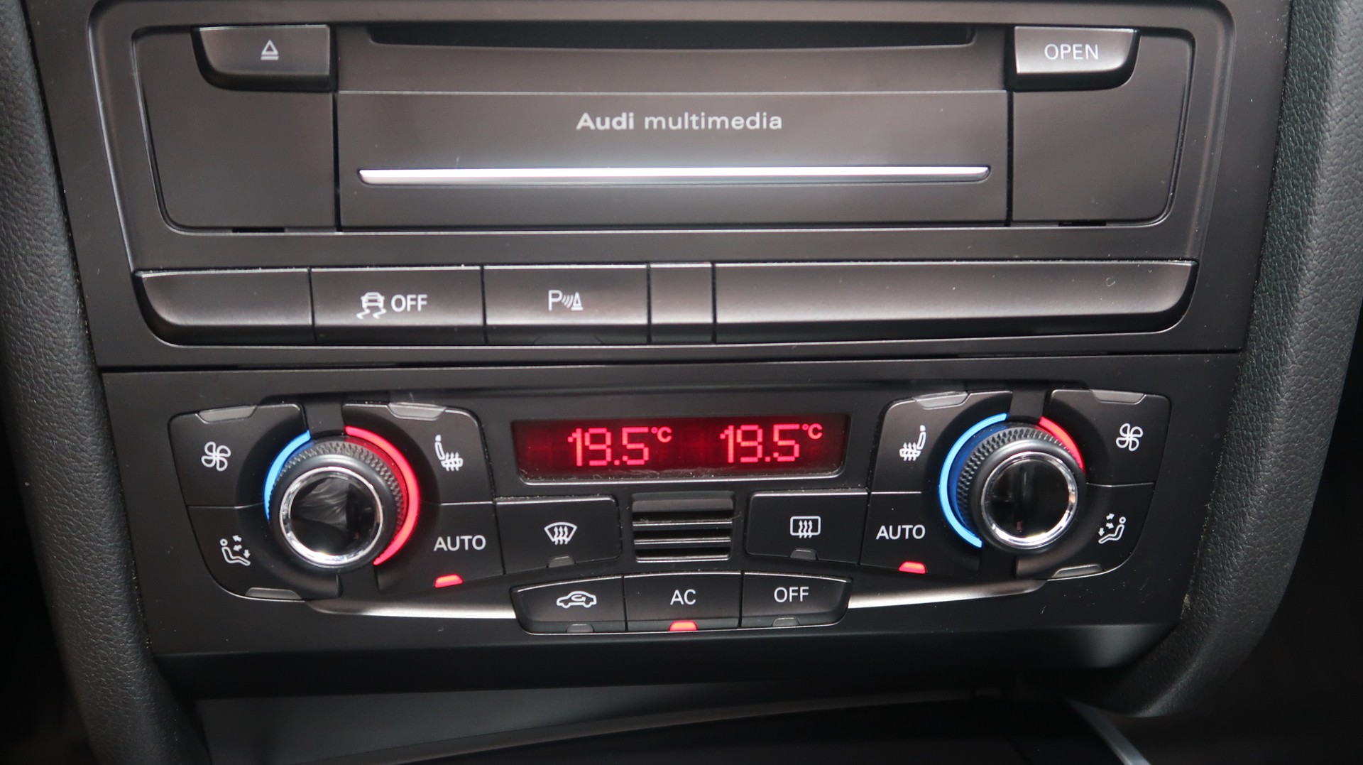 AUDI A5 S-Line 2.0 TFSI quattro S-tronic / CH / 3 jeux de roues / TOP-image-25
