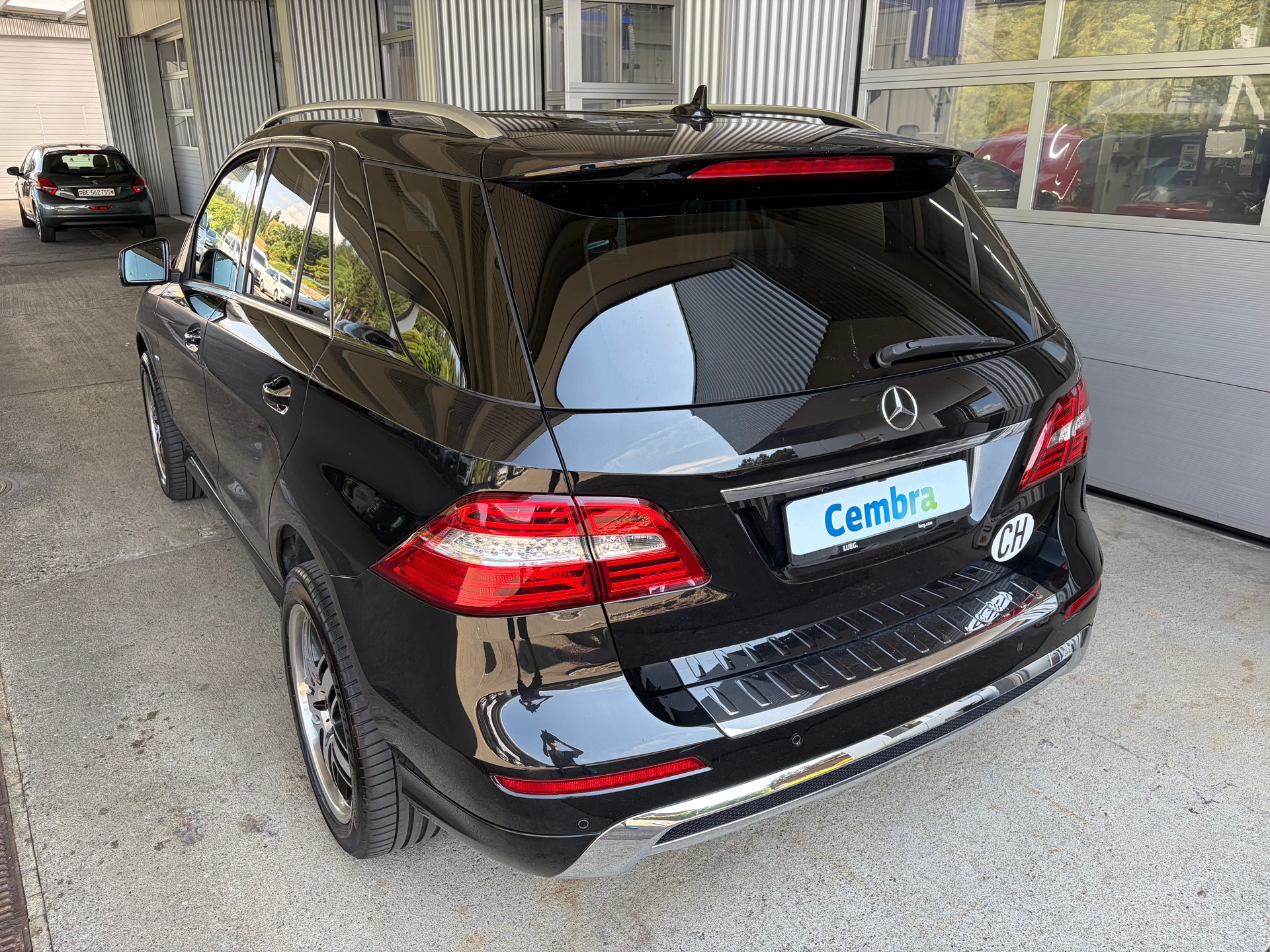 MERCEDES-BENZ ML 350 BlueEfficiency Edition 4Matic 7G-Tronic-image-2