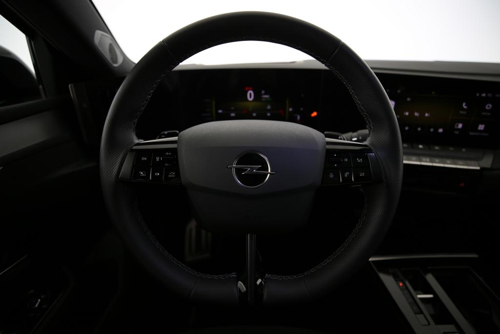 OPEL Astra 1.6 T PHEV 225 GSe-image-5