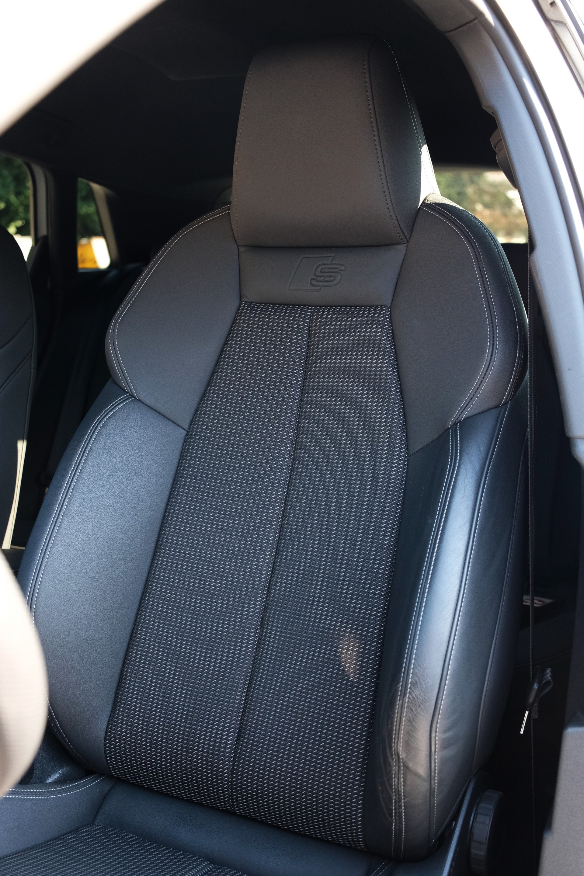 AUDI S3 Sportback 2.0 TFSI quattro S-tronic-image-13