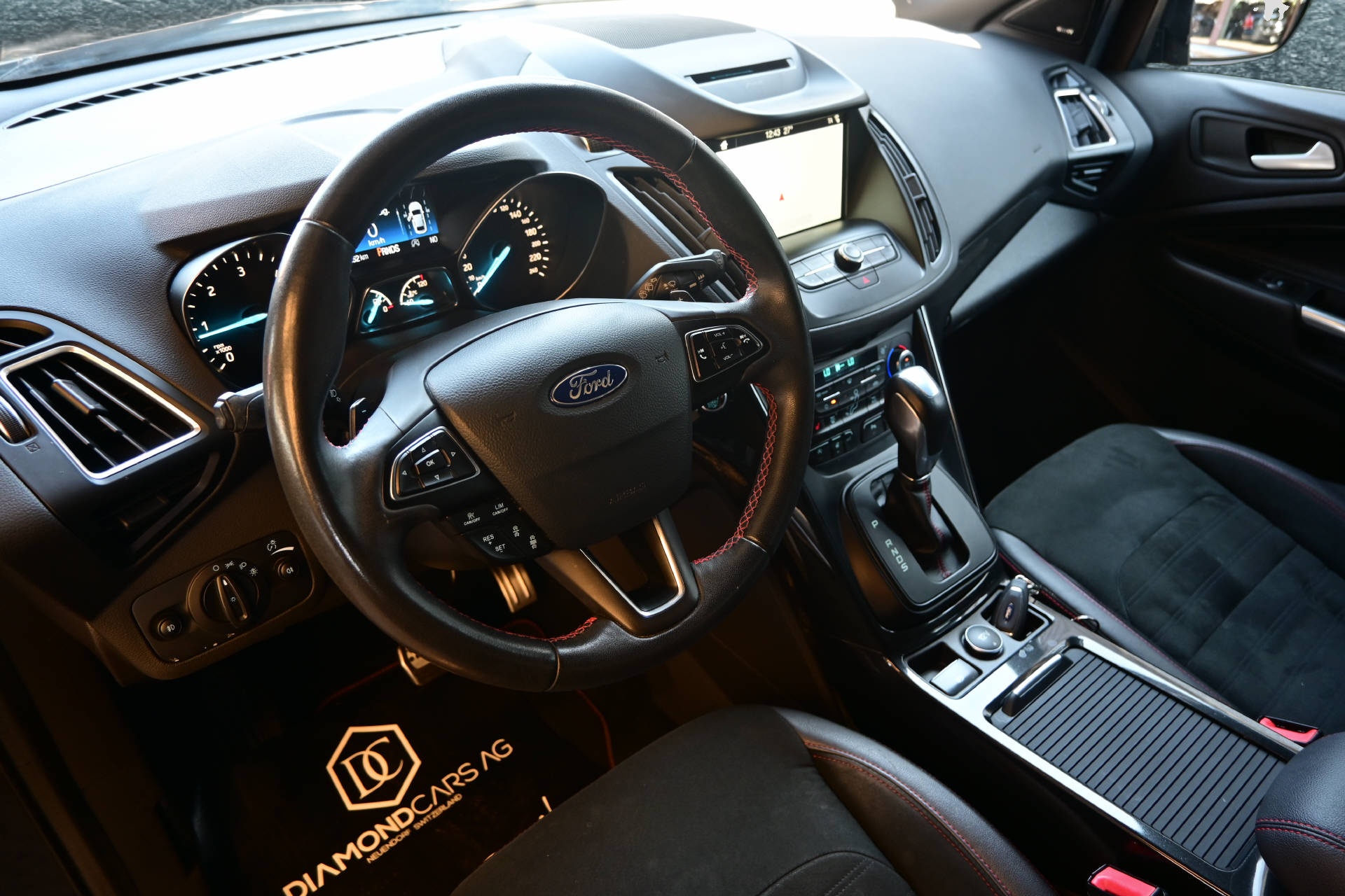 FORD Kuga 2.0 TDCi 180 ST-Line FPS-image-7