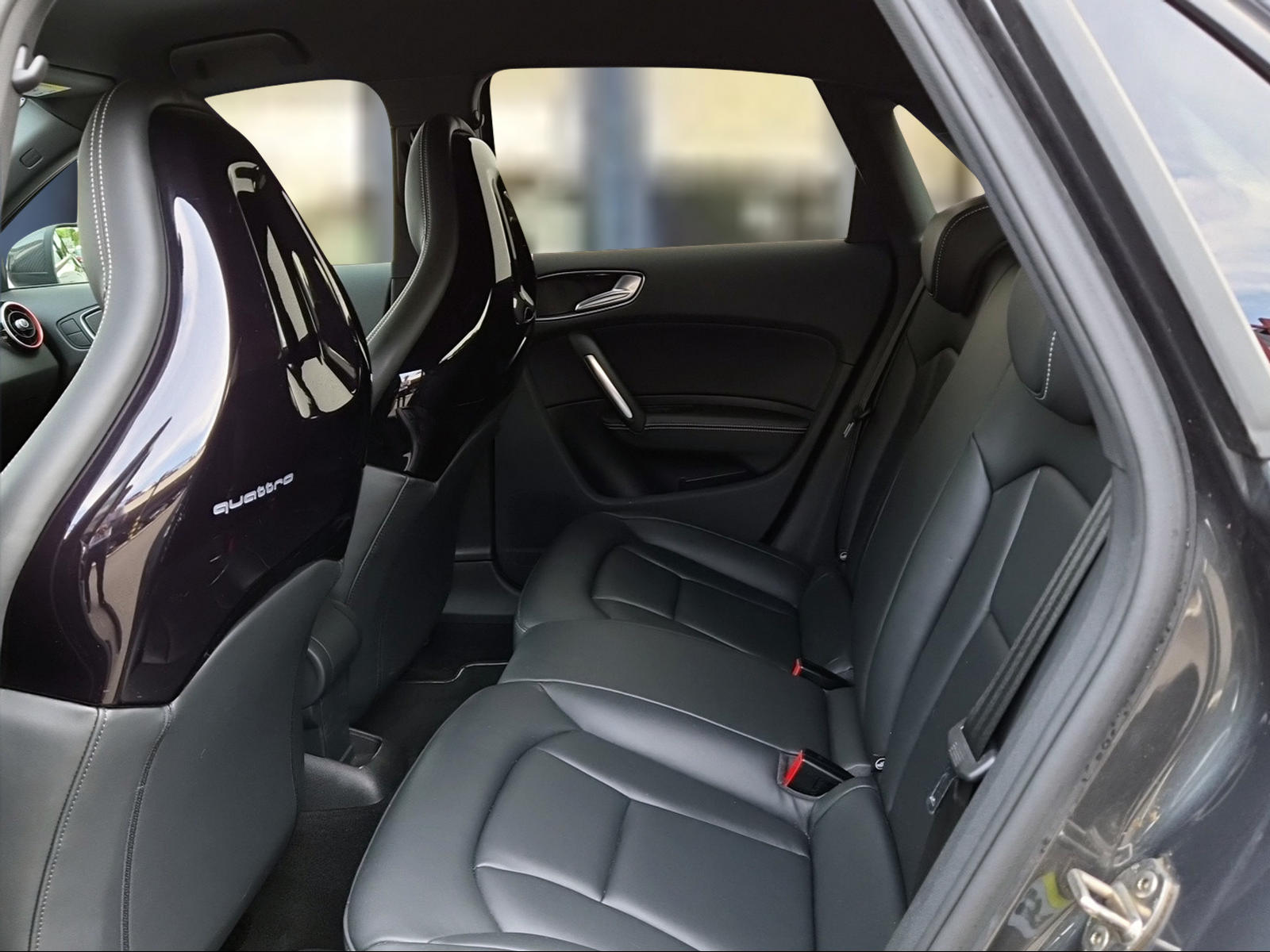 AUDI S1 Sportback 2.0 TFSI Sport quattro Daytonagrau Perleffekt-image-9