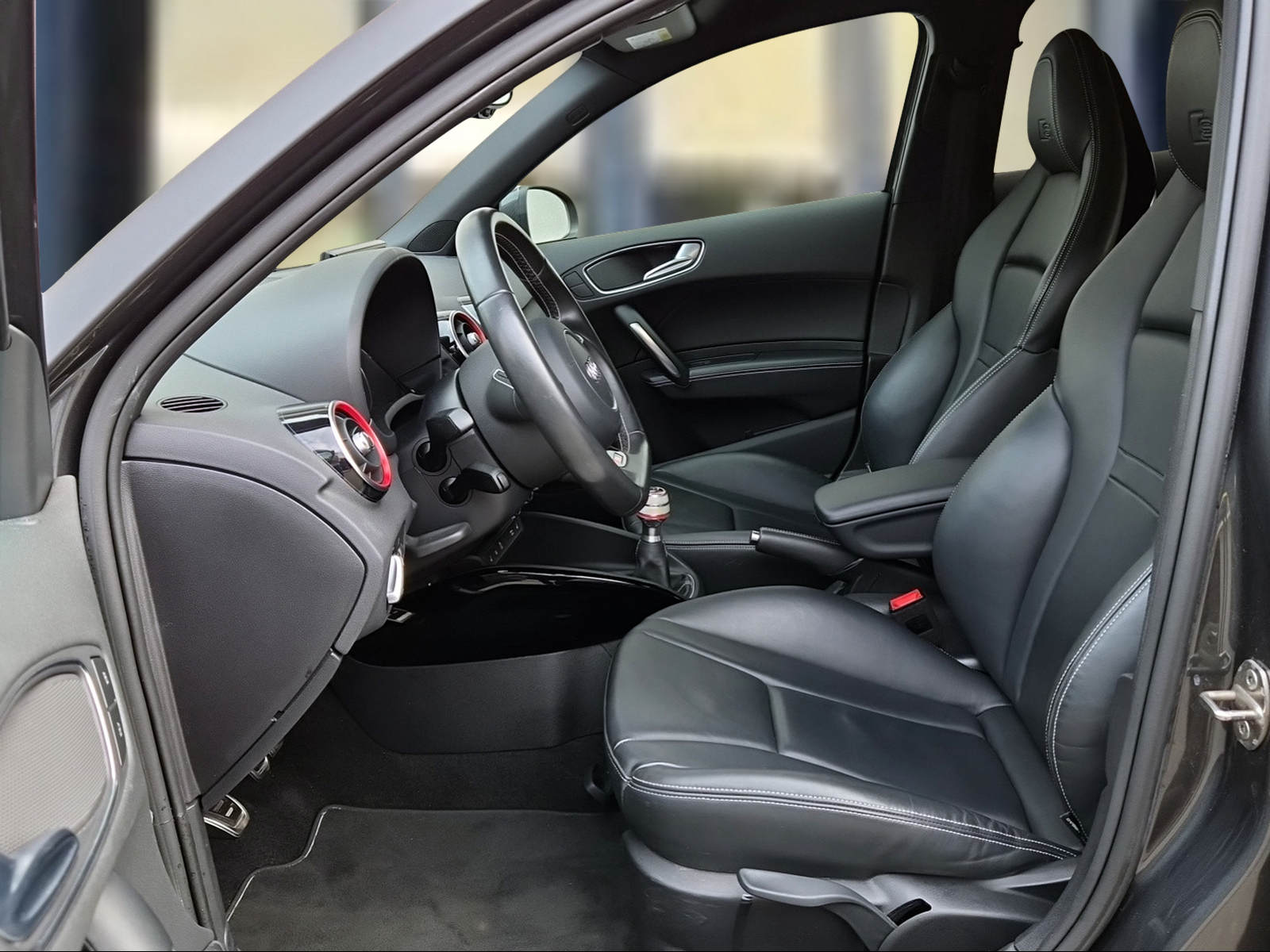 AUDI S1 Sportback 2.0 TFSI Sport quattro Daytonagrau Perleffekt-image-8
