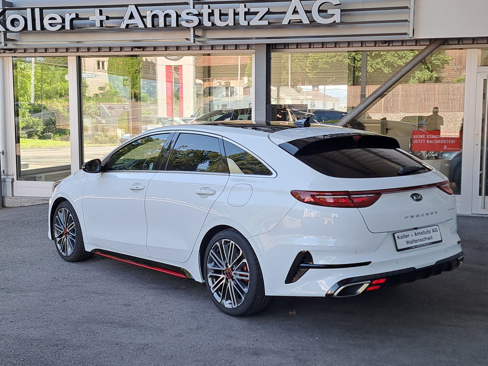 KIA ProCeed 1.6 T-GDi GT DCT-image-3