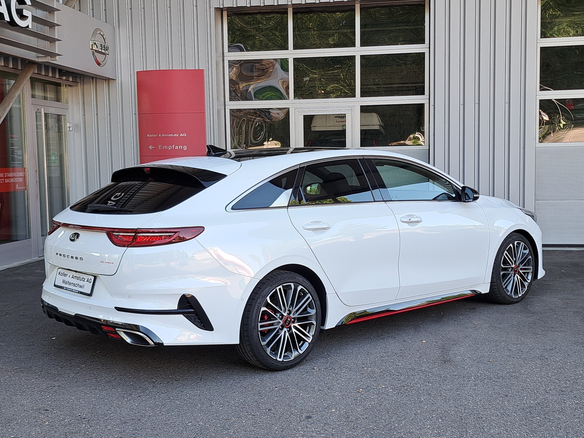 KIA ProCeed 1.6 T-GDi GT DCT-image-5