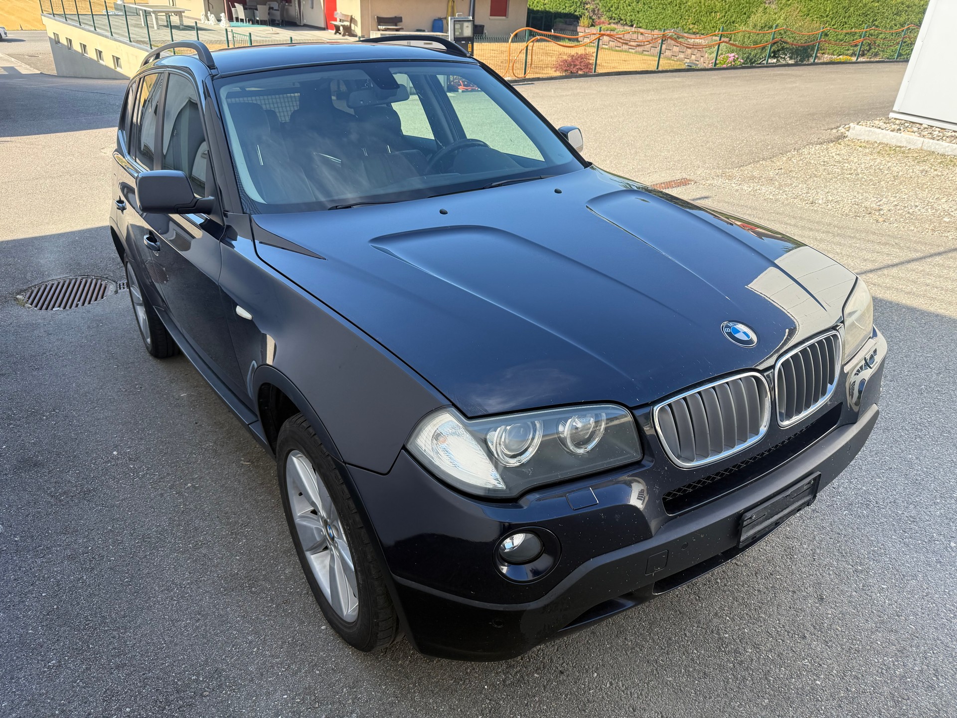 BMW X3 xDrive 25i (2.5si)-image-1