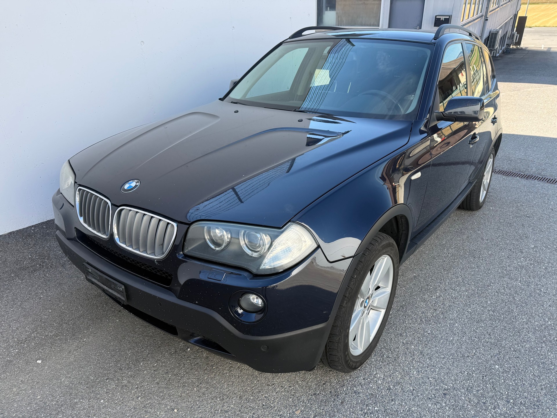 BMW X3 xDrive 25i (2.5si)-image-0