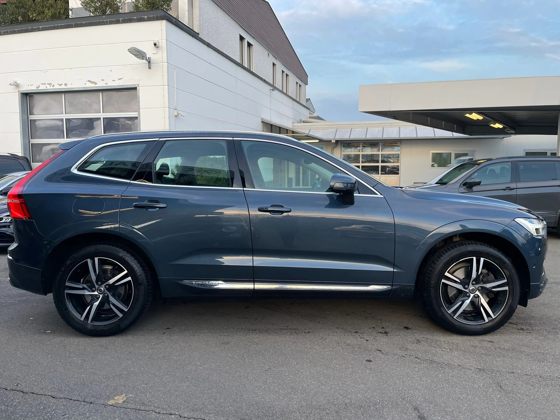 VOLVO XC60 D4 AWD Inscription Geartronic-image-4