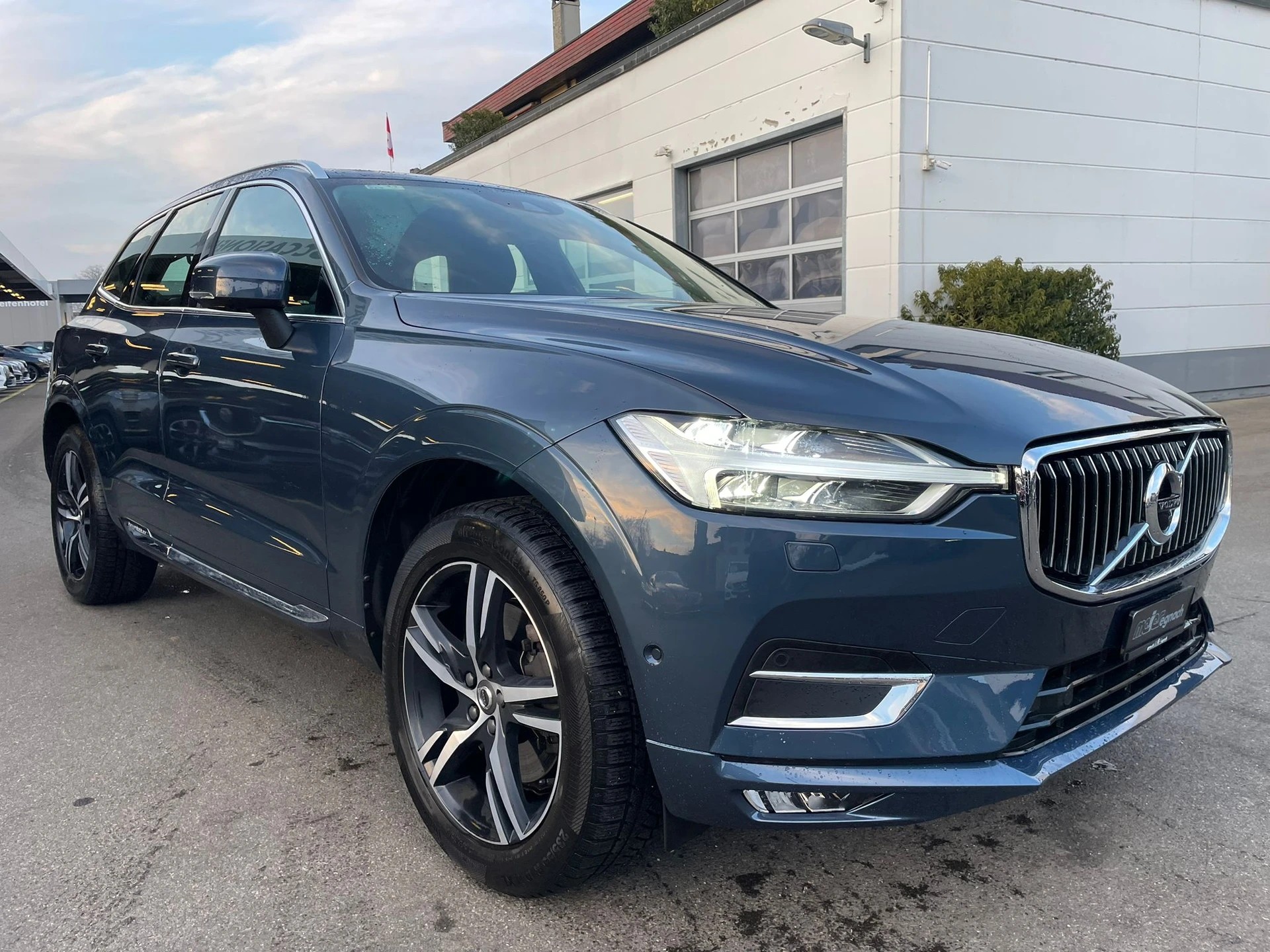 VOLVO XC60 D4 AWD Inscription Geartronic-image-2