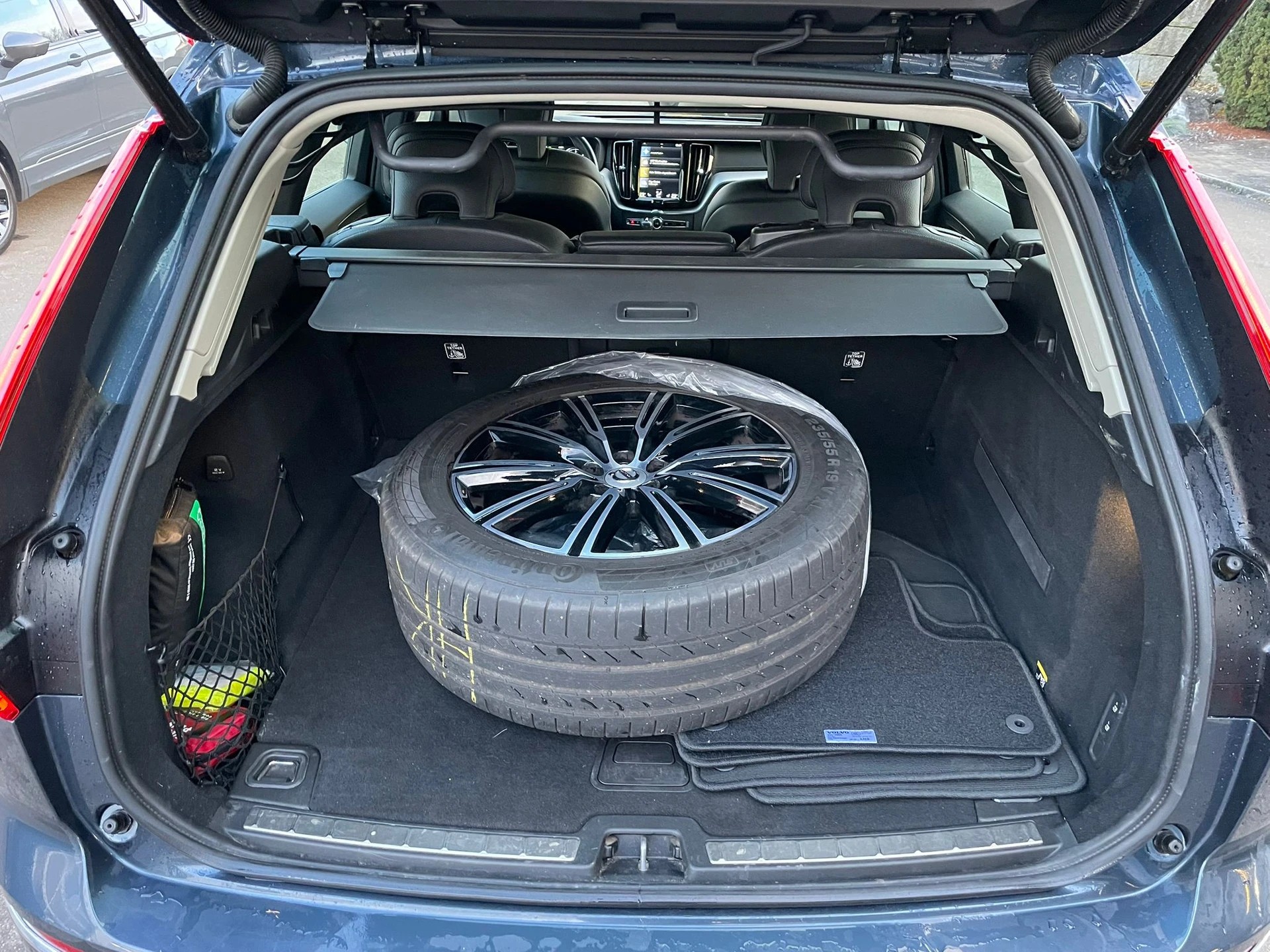 VOLVO XC60 D4 AWD Inscription Geartronic-image-7