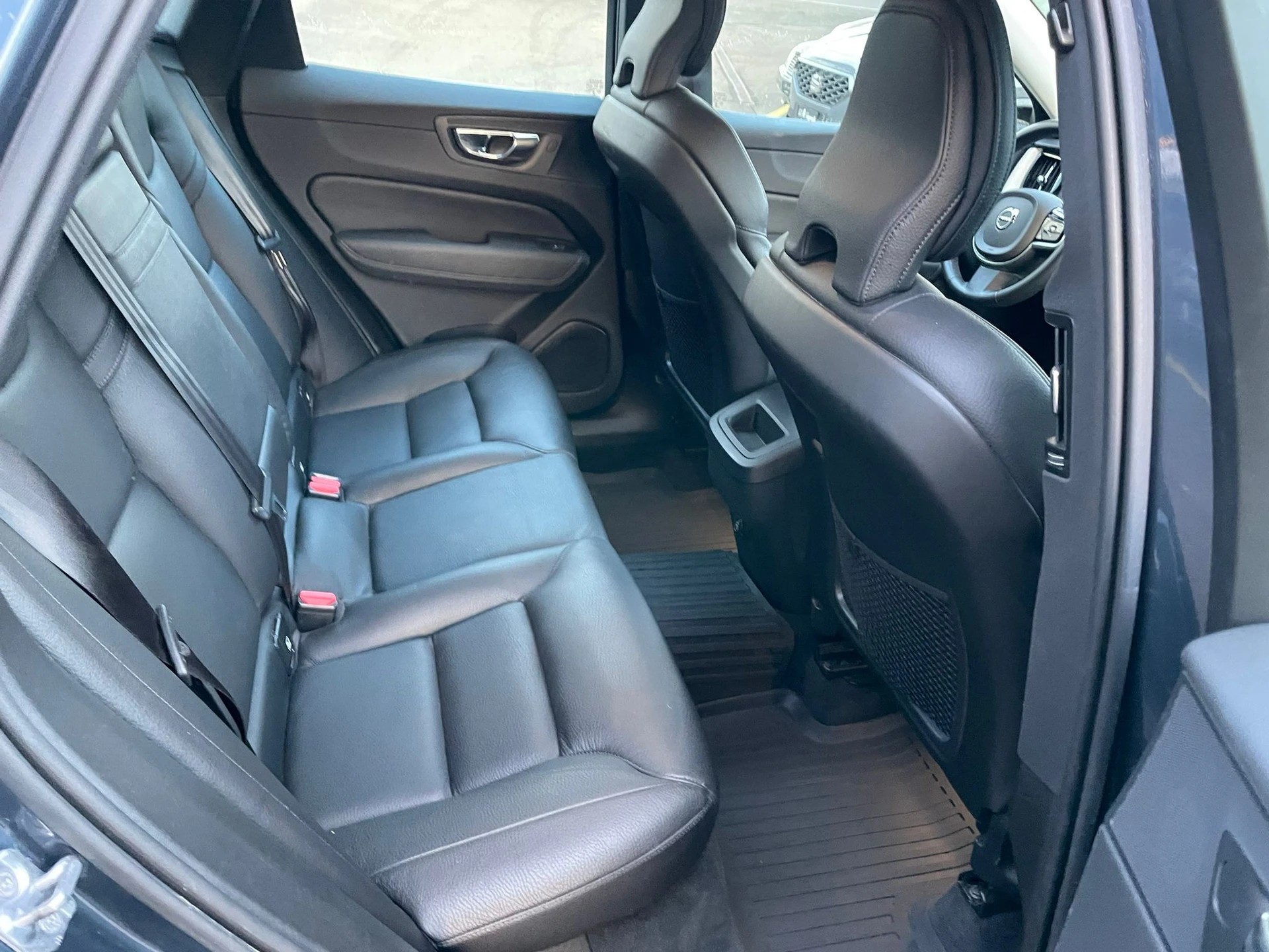 VOLVO XC60 D4 AWD Inscription Geartronic-image-15