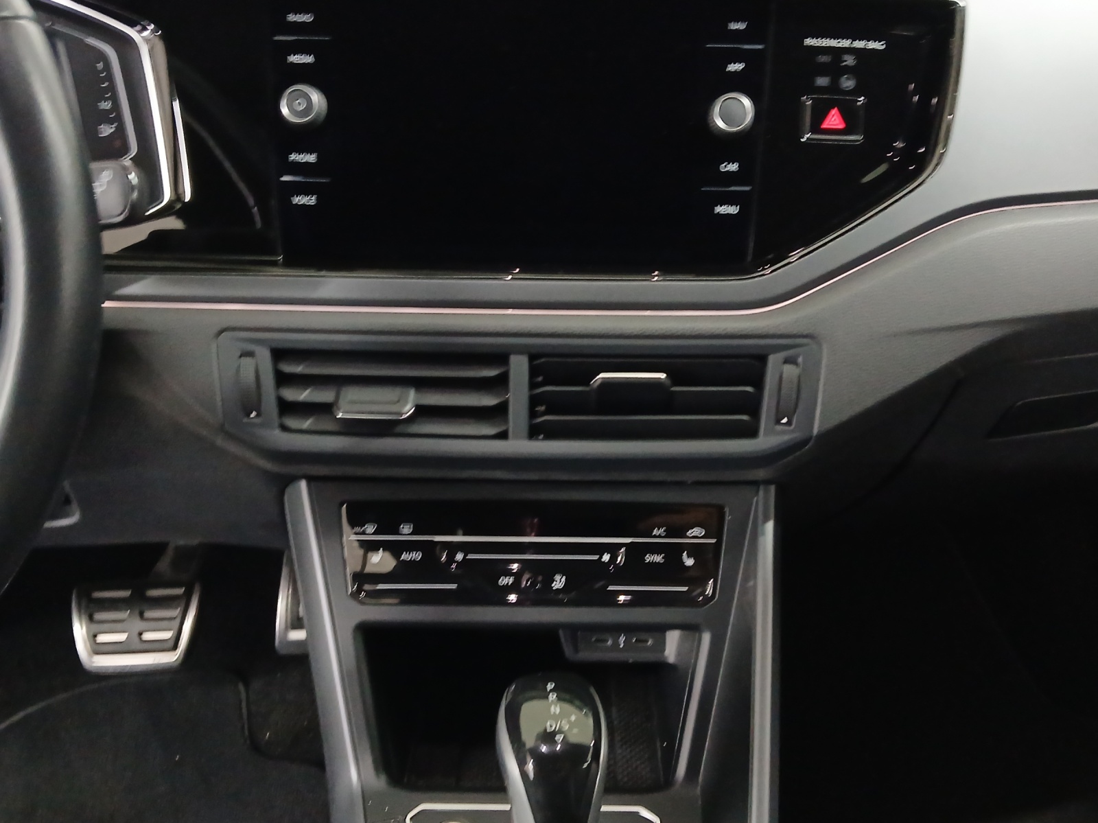 VW Taigo 1.0 TSI R-Line DSG-image-10