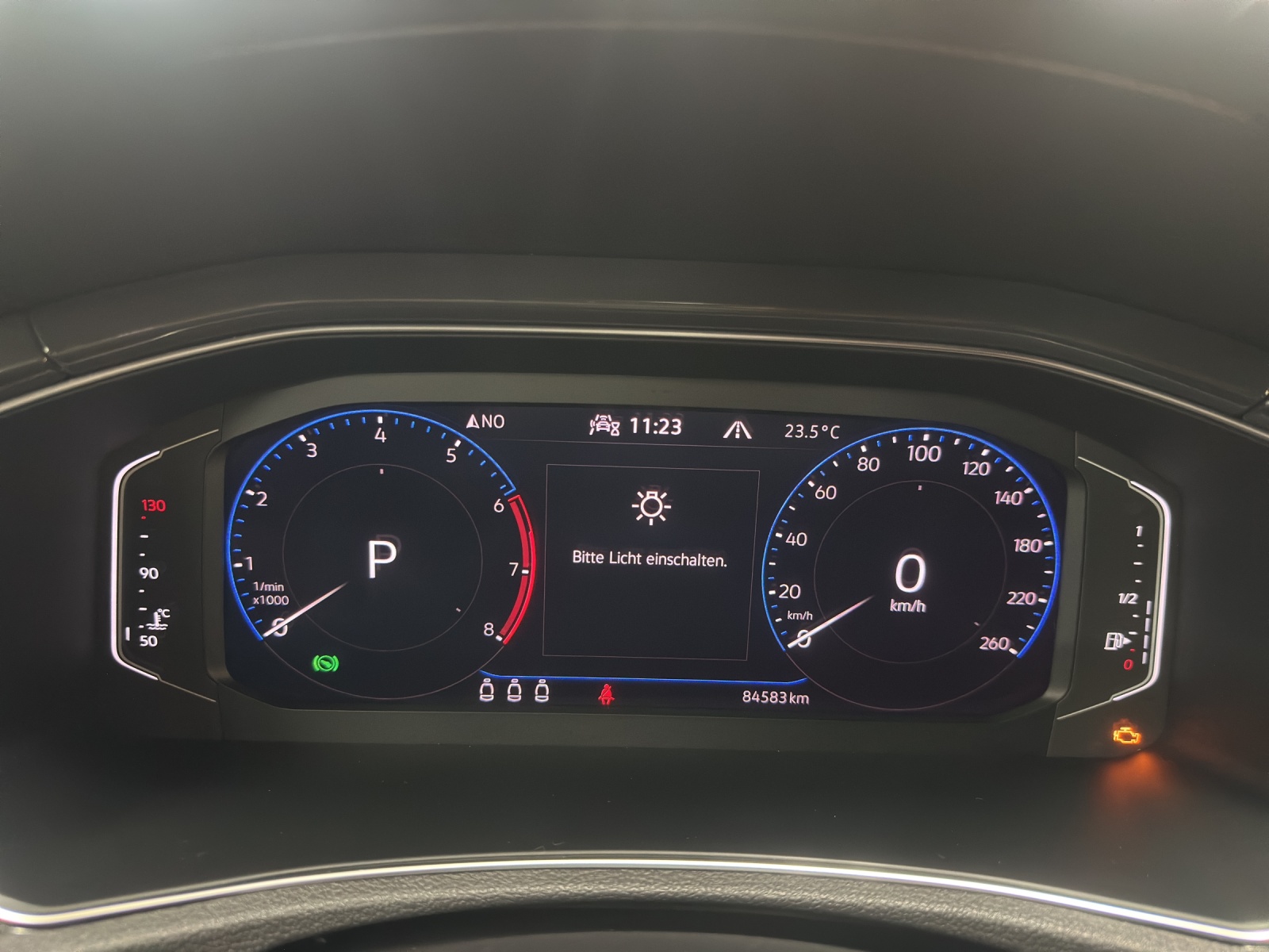 VW T-Roc 2.0 TSI Sport DSG 4Motion-image-13