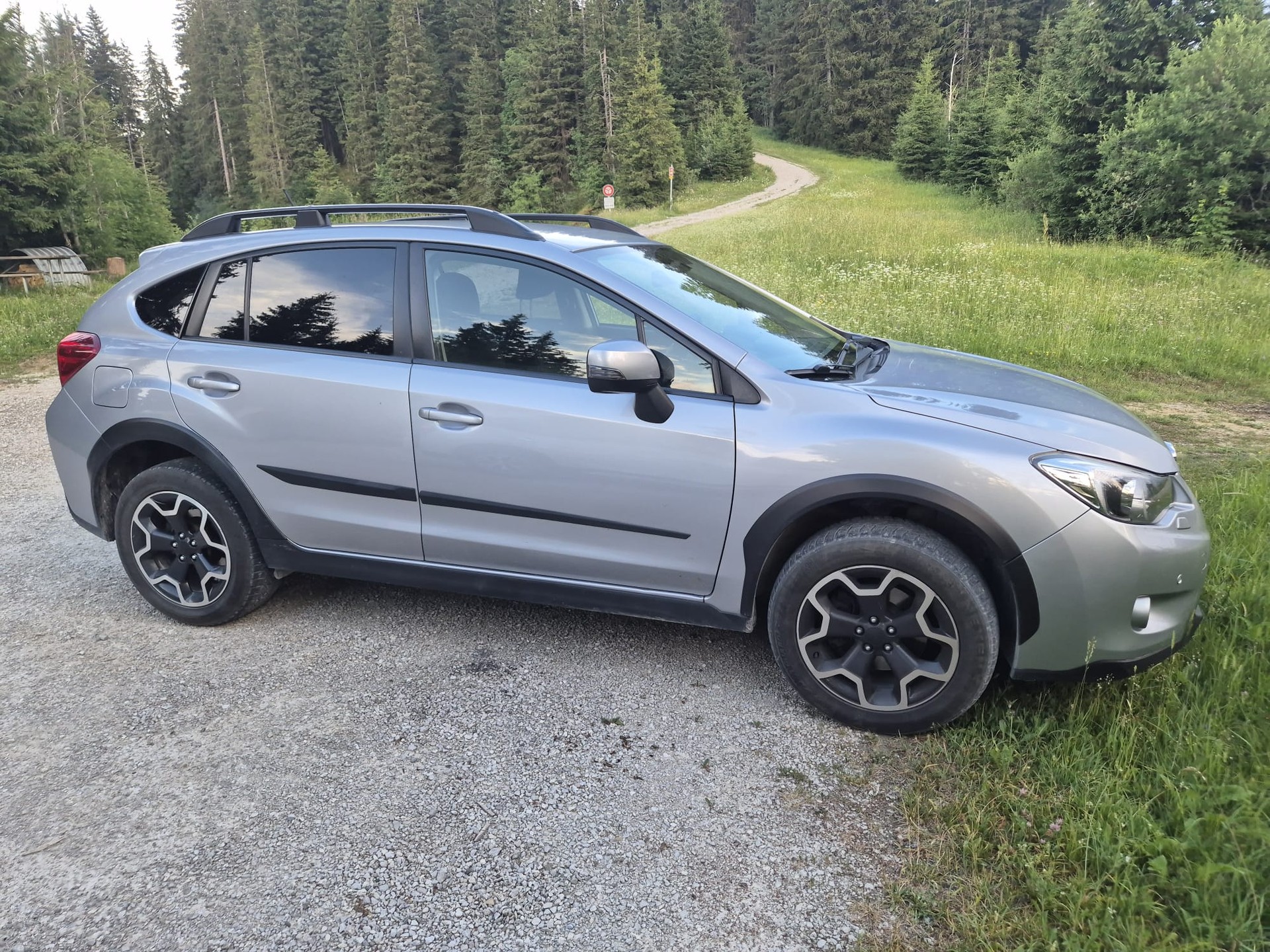 SUBARU 2.0i Swiss Two-image-5