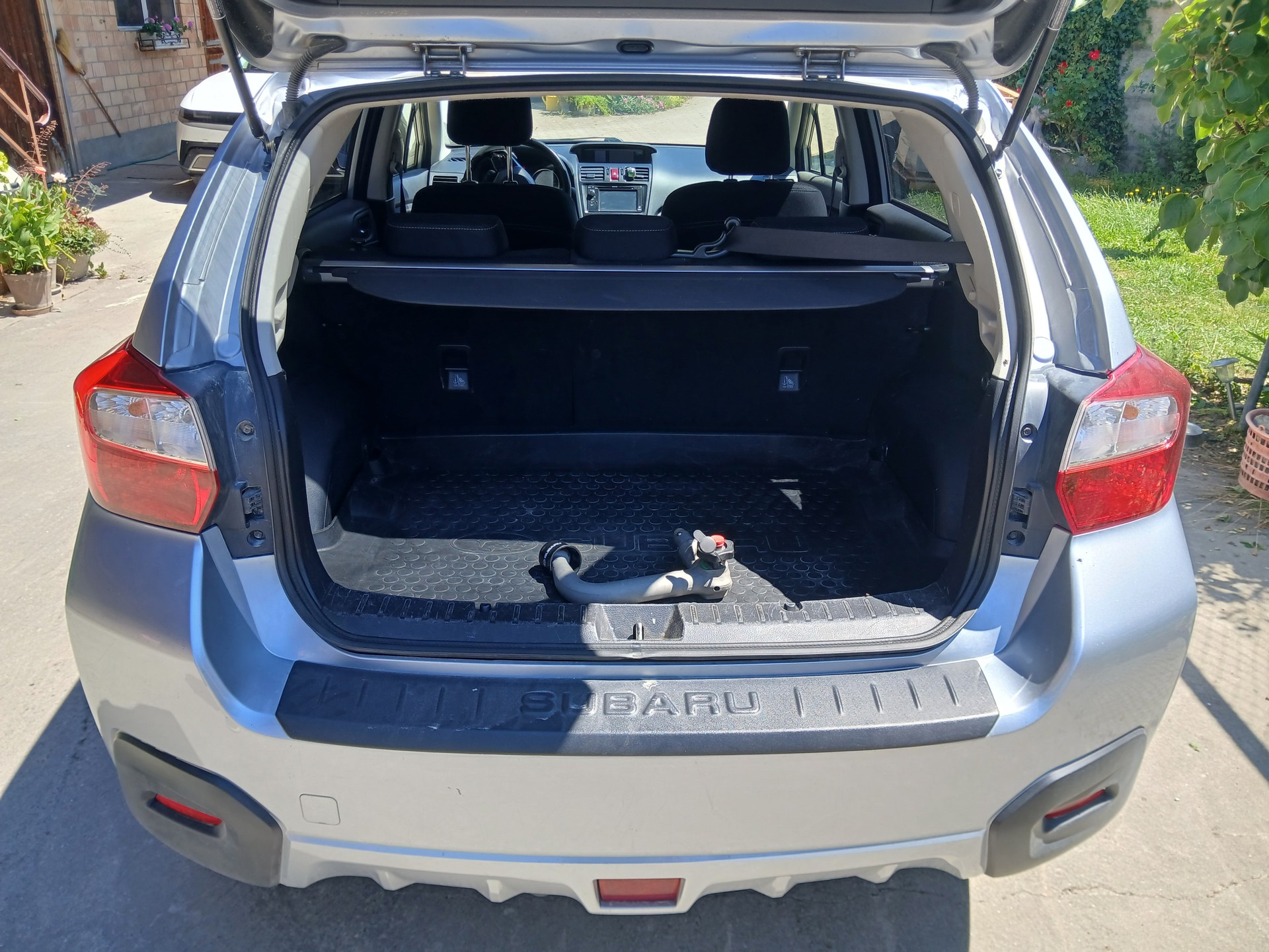 SUBARU 2.0i Swiss Two-image-3