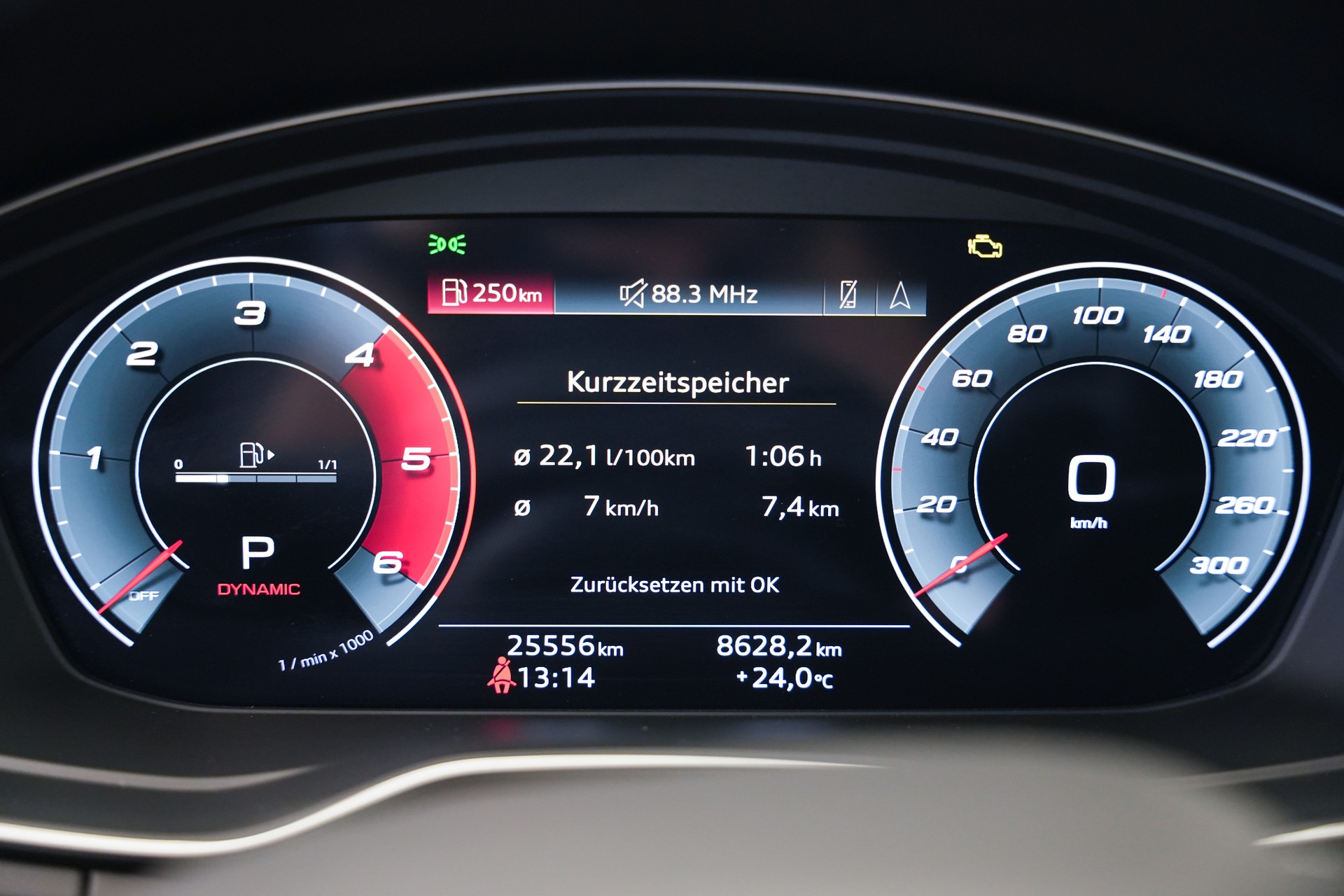 AUDI SQ5 TFSI quattro S-tronic *CH-Fahrzeug* *Panorama* *Luftfahrwerk* *B&O*-image-25
