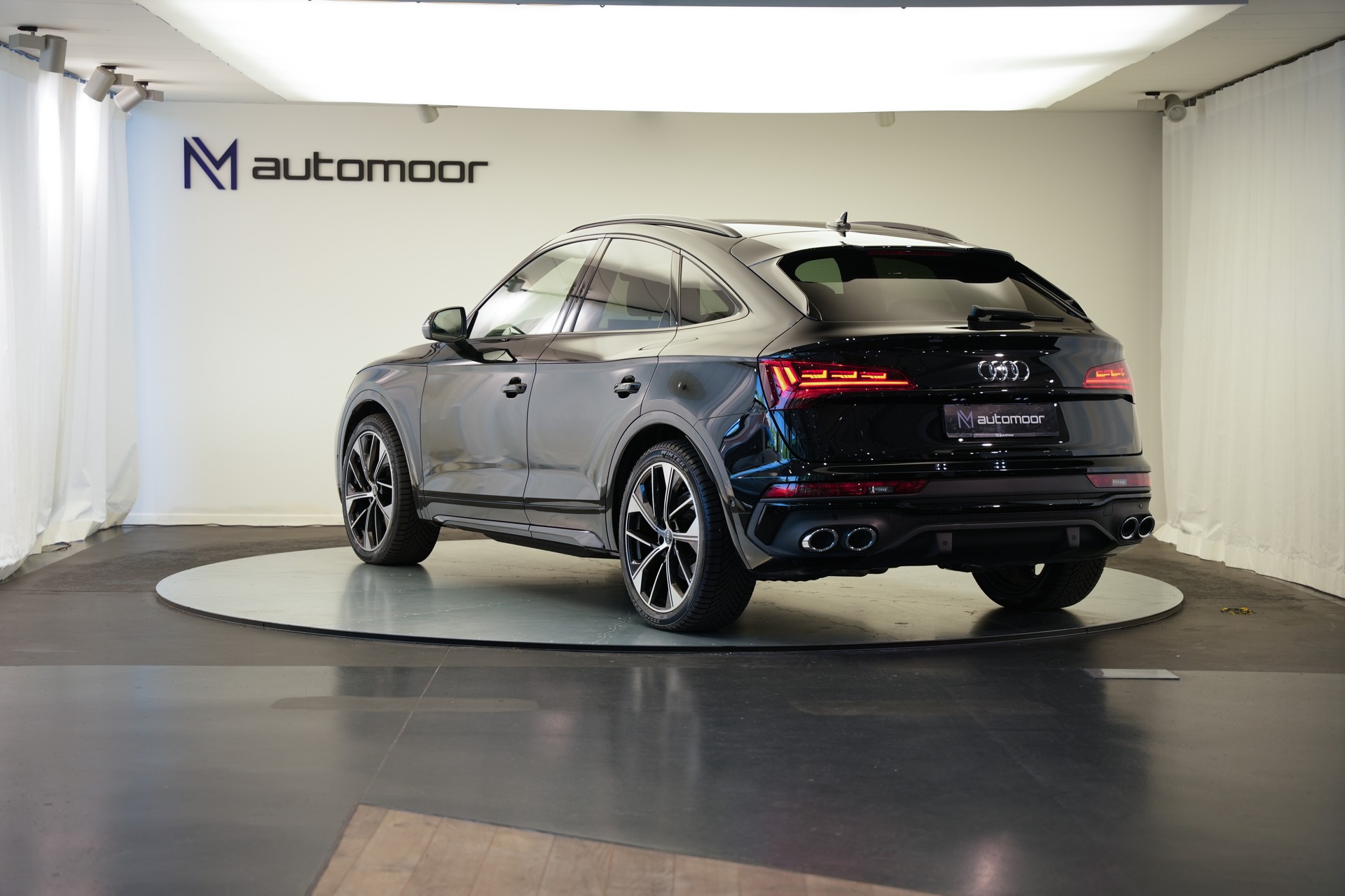 AUDI SQ5 TFSI quattro S-tronic *CH-Fahrzeug* *Panorama* *Luftfahrwerk* *B&O*-image-6
