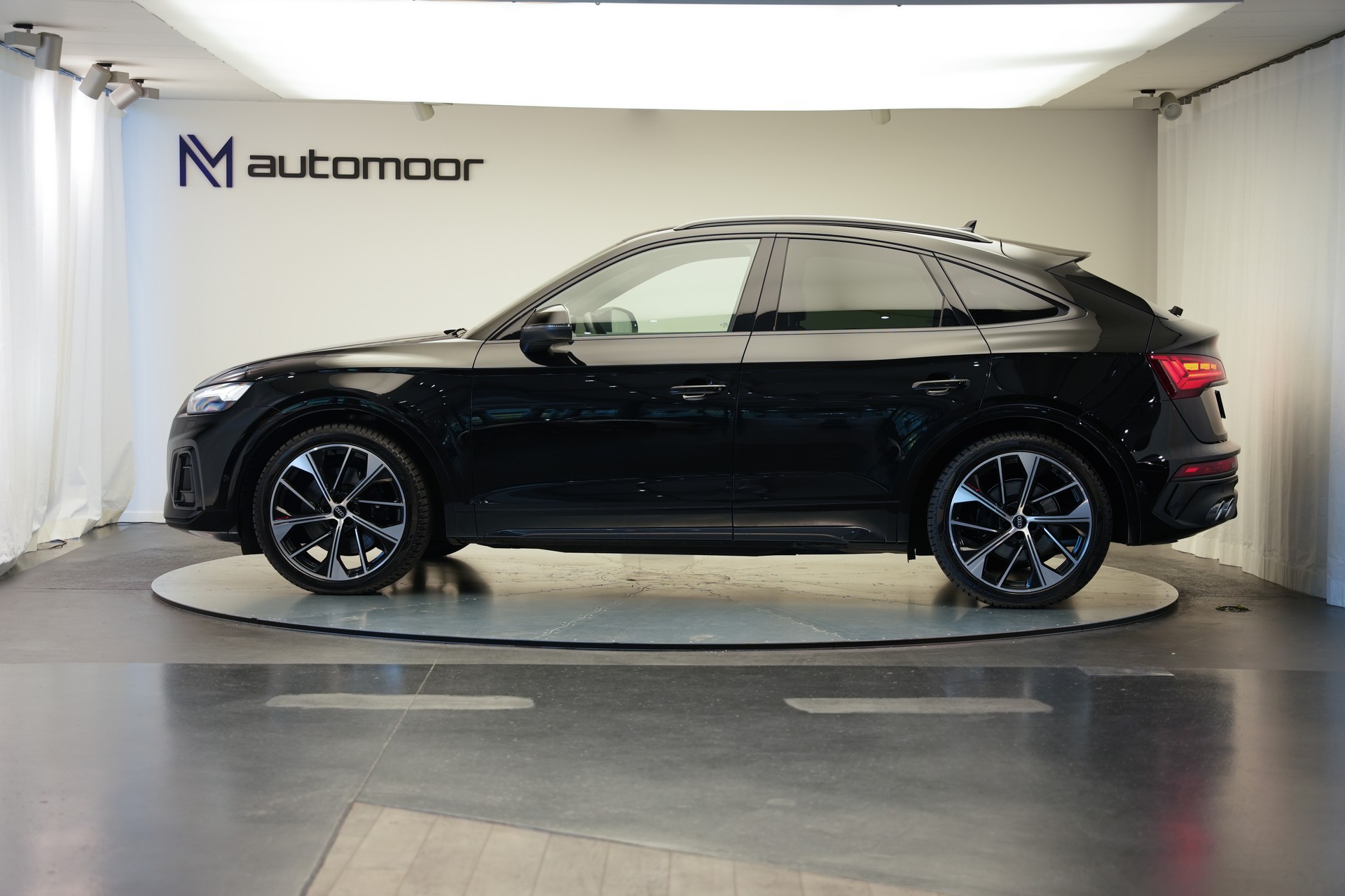 AUDI SQ5 TFSI quattro S-tronic *CH-Fahrzeug* *Panorama* *Luftfahrwerk* *B&O*-image-7