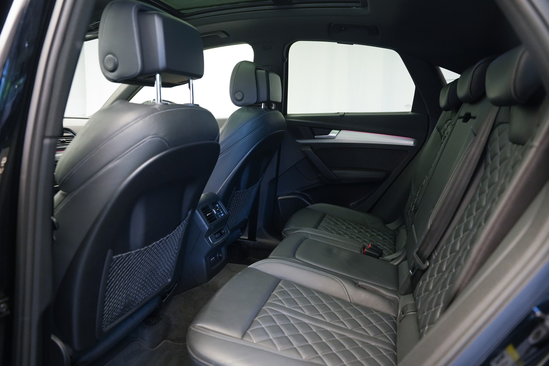 AUDI SQ5 TFSI quattro S-tronic *CH-Fahrzeug* *Panorama* *Luftfahrwerk* *B&O*-image-15