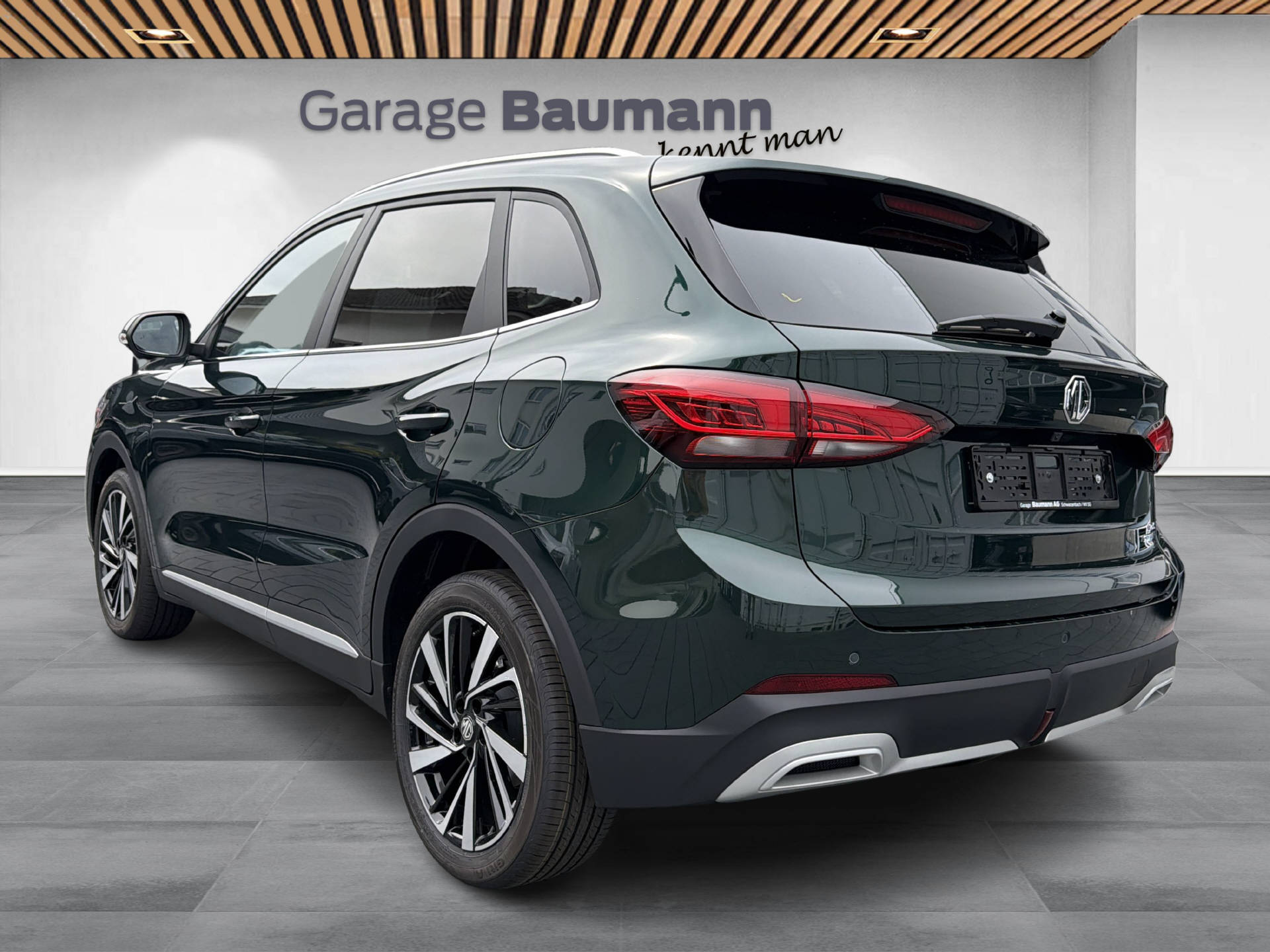 MG ZS 1.5 Hybrid+ Luxury-image-2