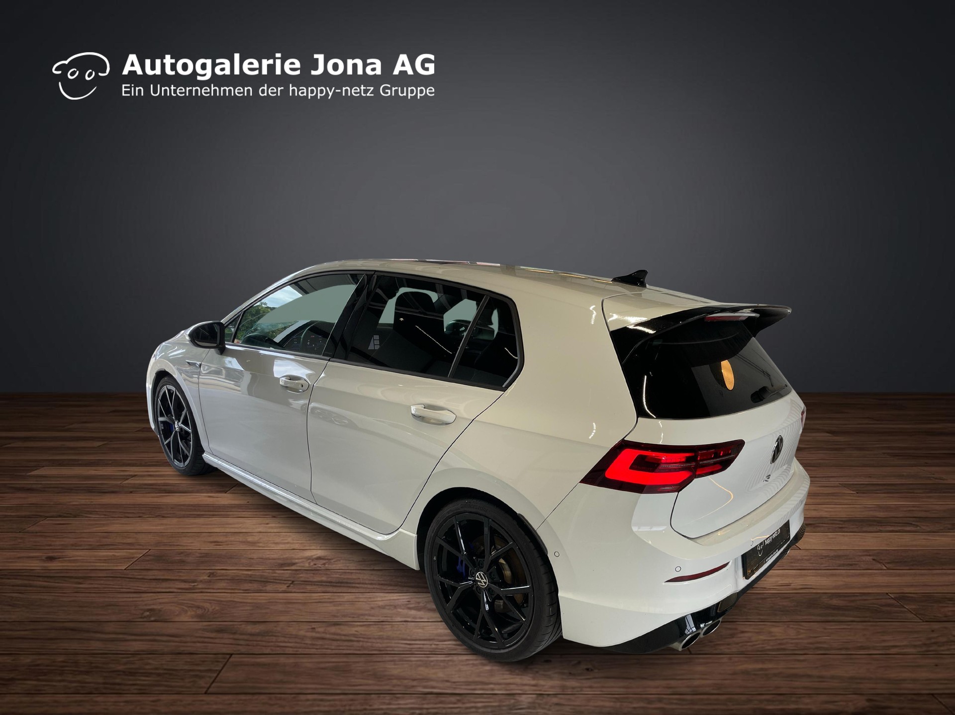 VW Golf VIII 2.0 TSI R Performance DSG 4motion-image-2