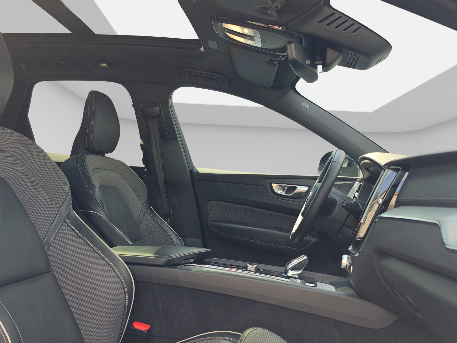 VOLVO XC60 2.0 T8 TE XCENTRIC Black Edition eAWD-image-12