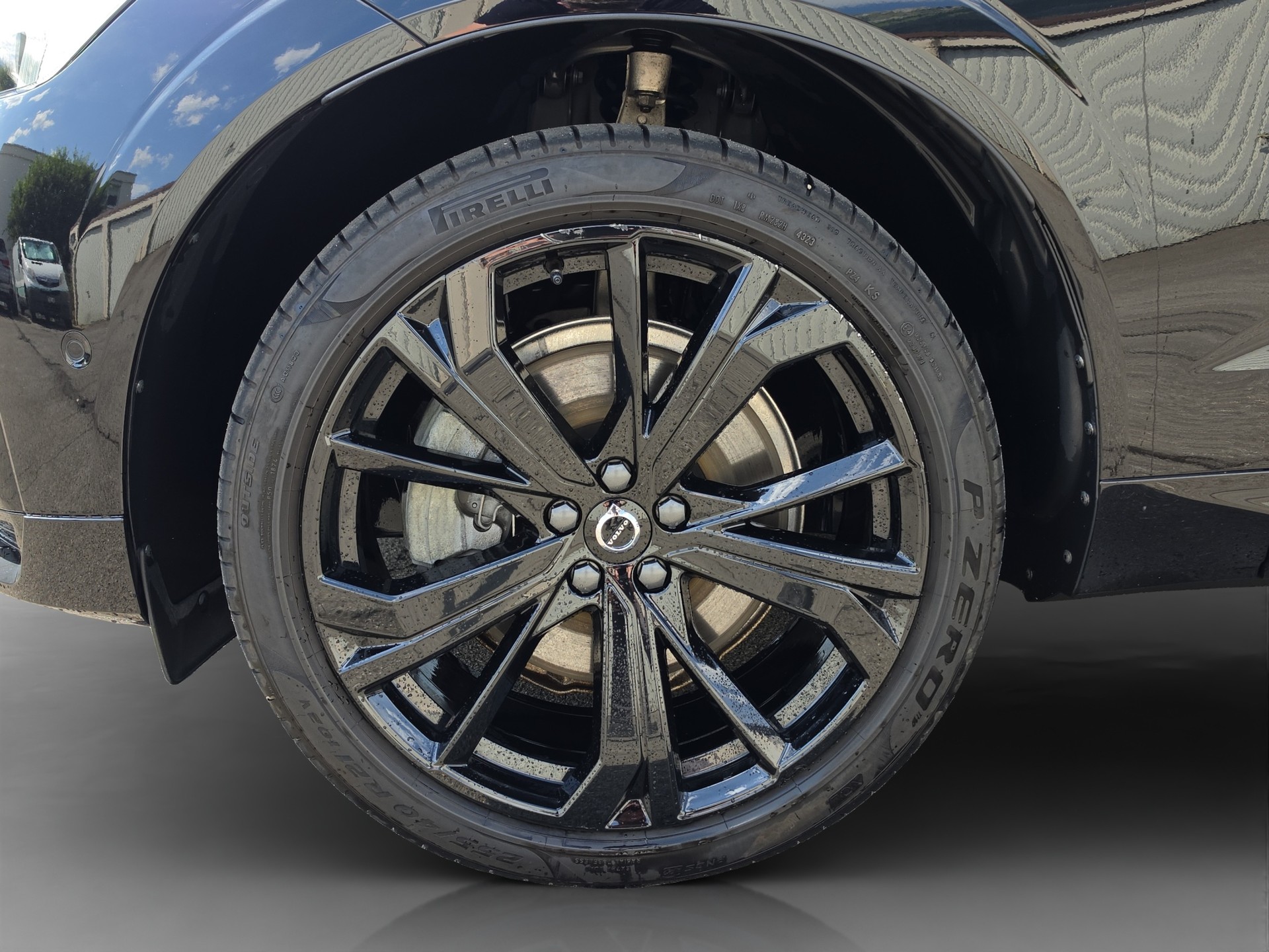 VOLVO XC60 2.0 T8 TE XCENTRIC Black Edition eAWD-image-8