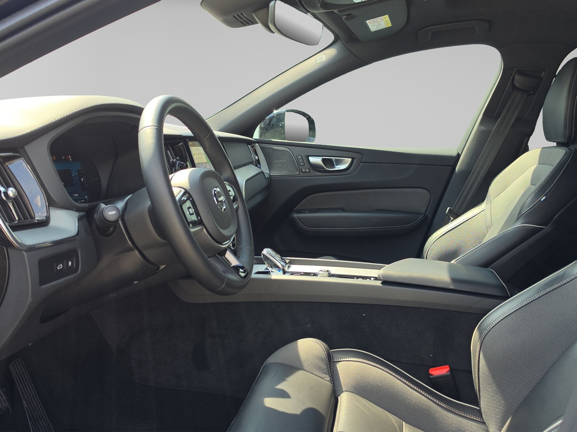 VOLVO XC60 2.0 T8 TE XCENTRIC Black Edition eAWD-image-9