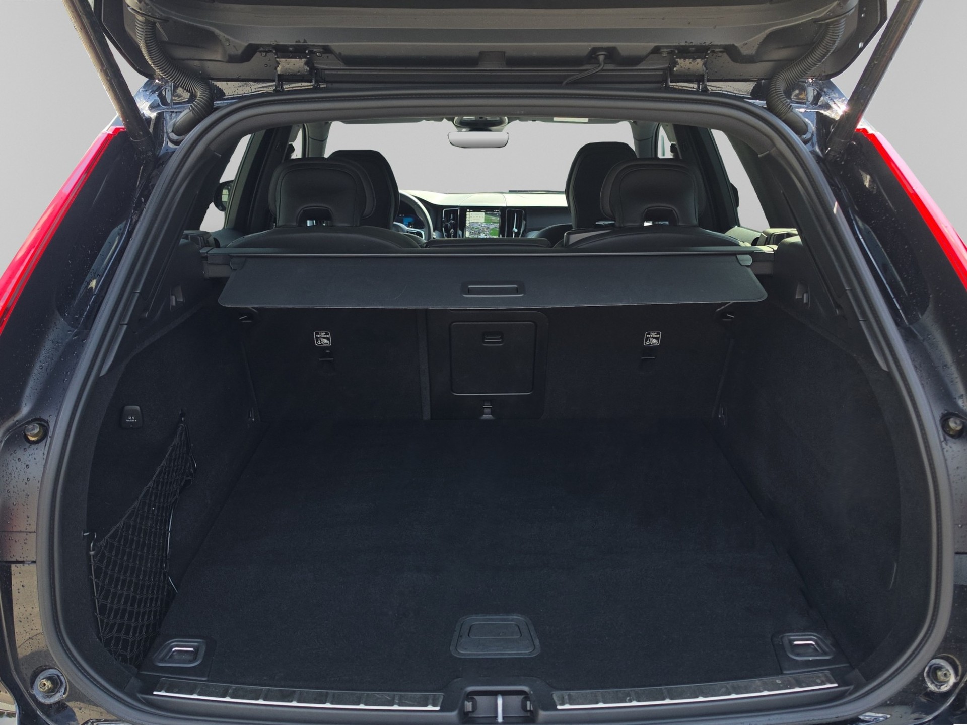 VOLVO XC60 2.0 T8 TE XCENTRIC Black Edition eAWD-image-14