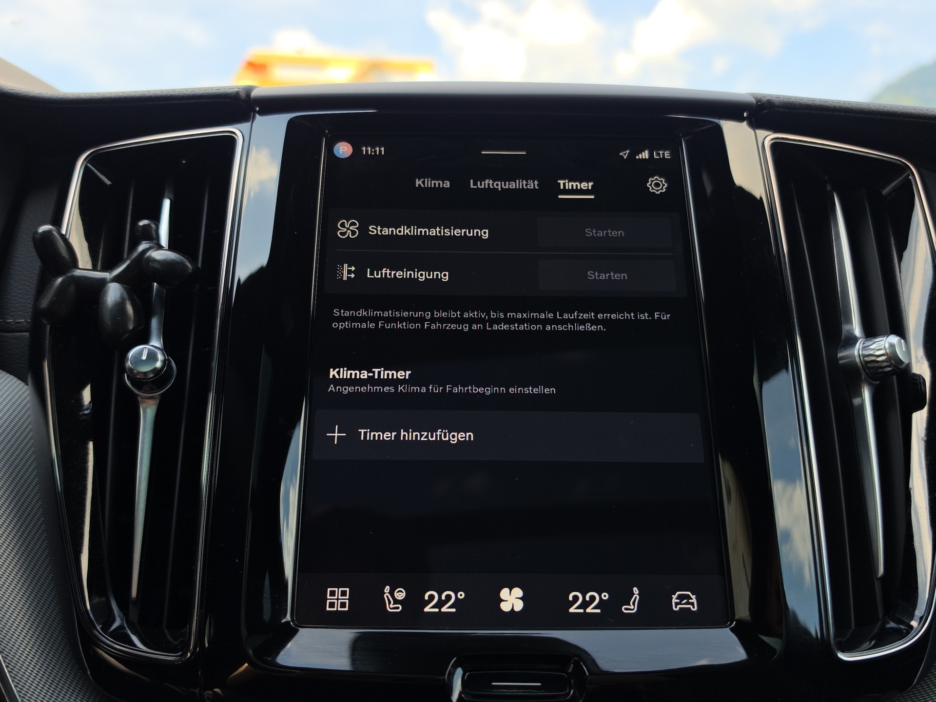 VOLVO XC60 2.0 T8 TE XCENTRIC Black Edition eAWD-image-18