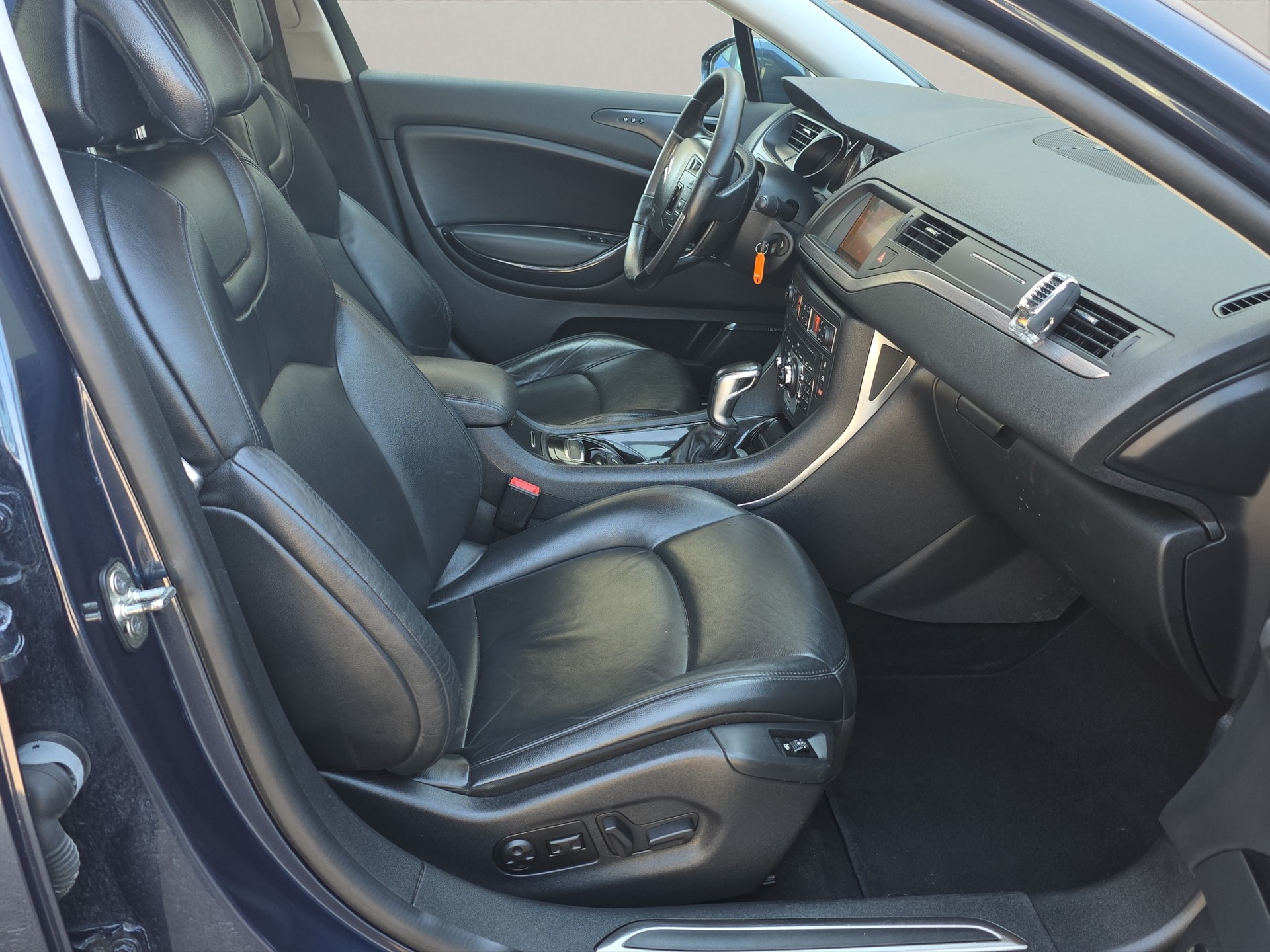CITROEN C5 Berline 3.0 HDi V6 Exclusive Automatic-image-12