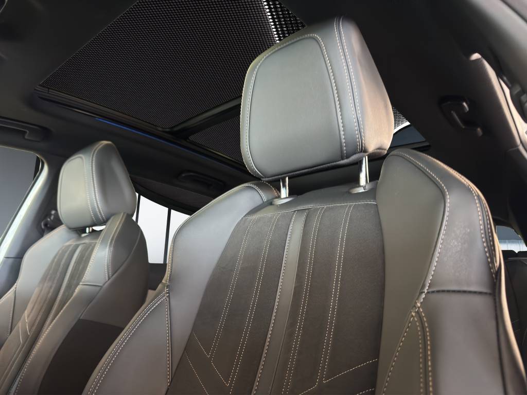 PEUGEOT 3008 1.5 BlueHDi GT Pack EAT8-image-9
