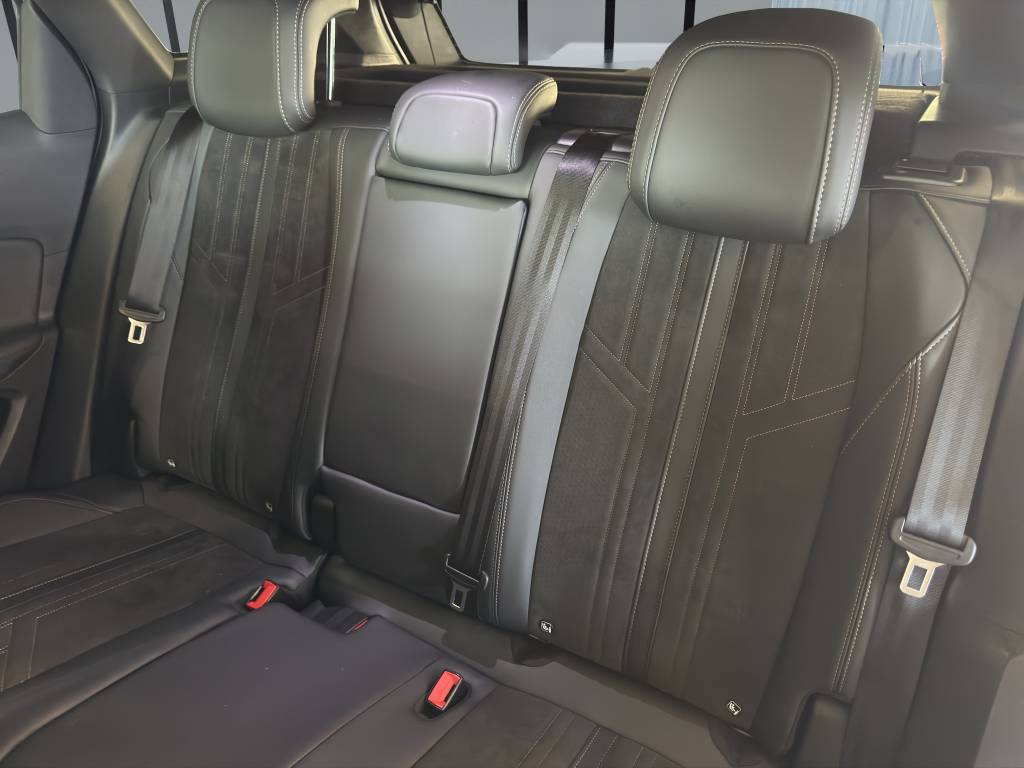 PEUGEOT 3008 1.5 BlueHDi GT Pack EAT8-image-8