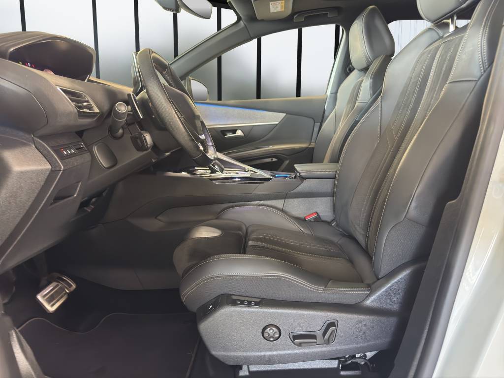 PEUGEOT 3008 1.5 BlueHDi GT Pack EAT8-image-7