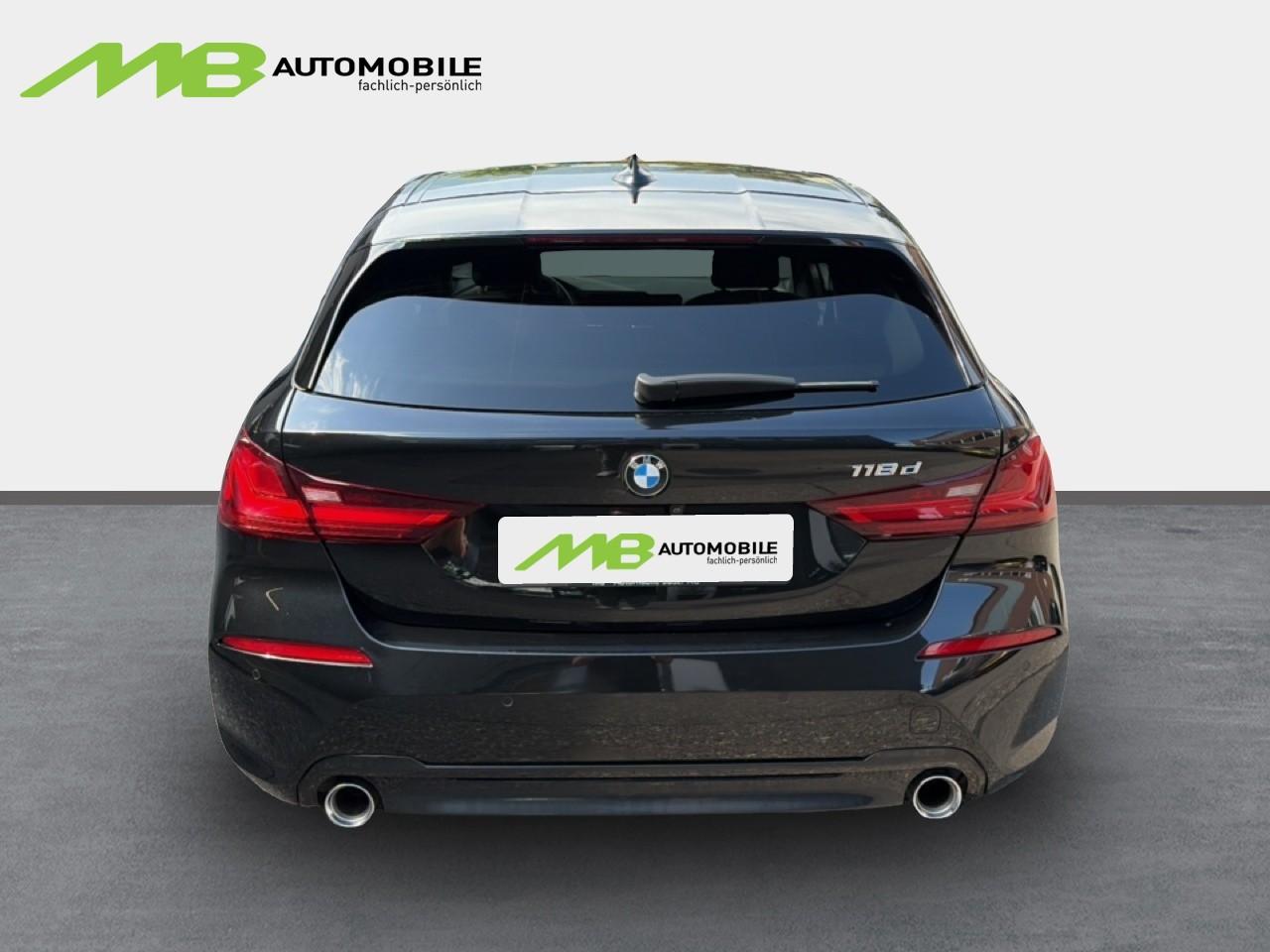 BMW 118d-showroom-element-3