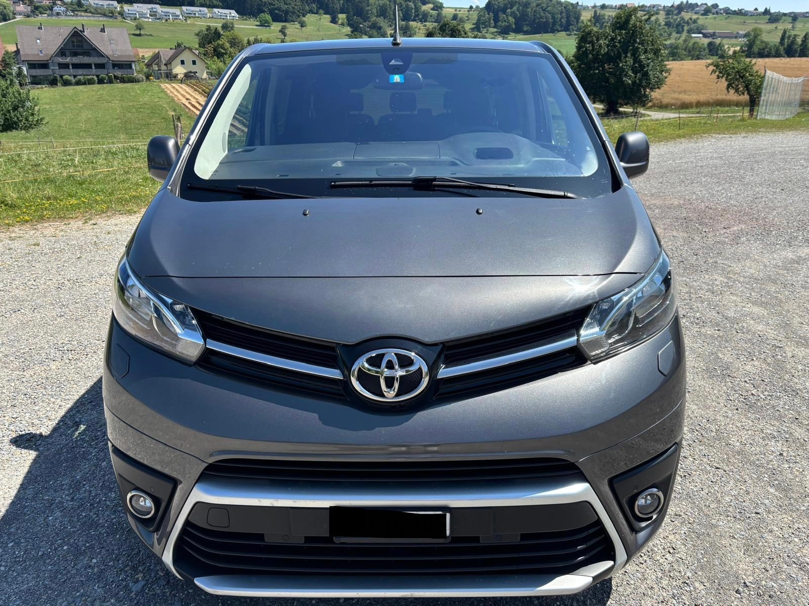 TOYOTA 2.0 D Family-image-2